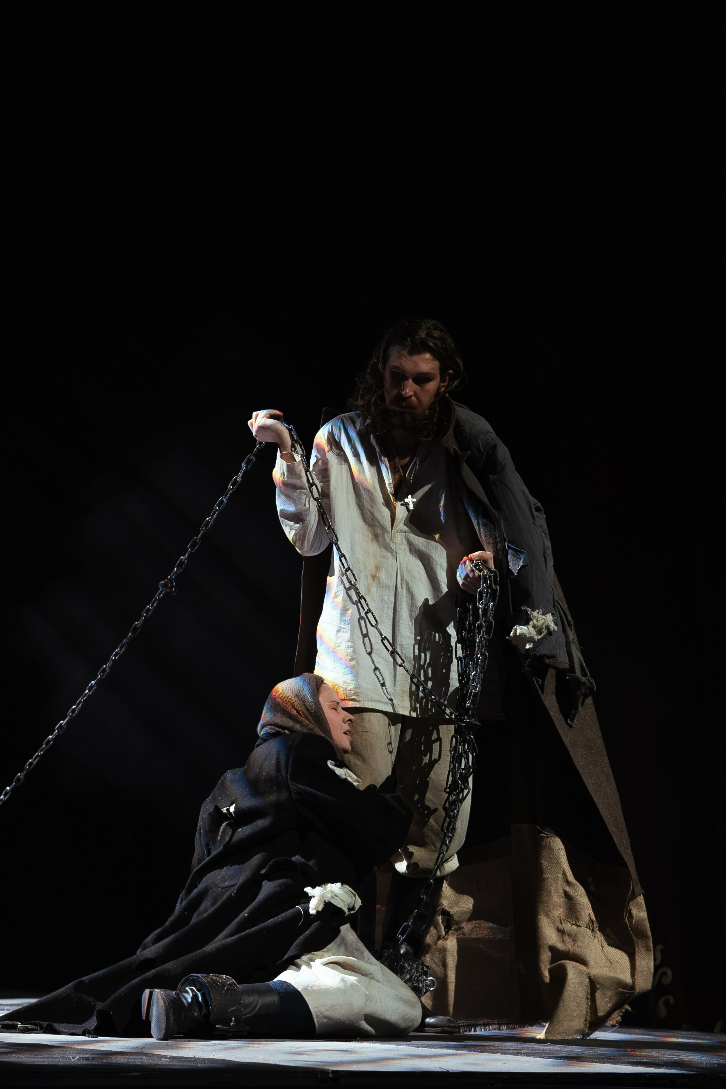 Астраханский Драматический Театр «Леди Макбет». Фотограф Марк Файзулин