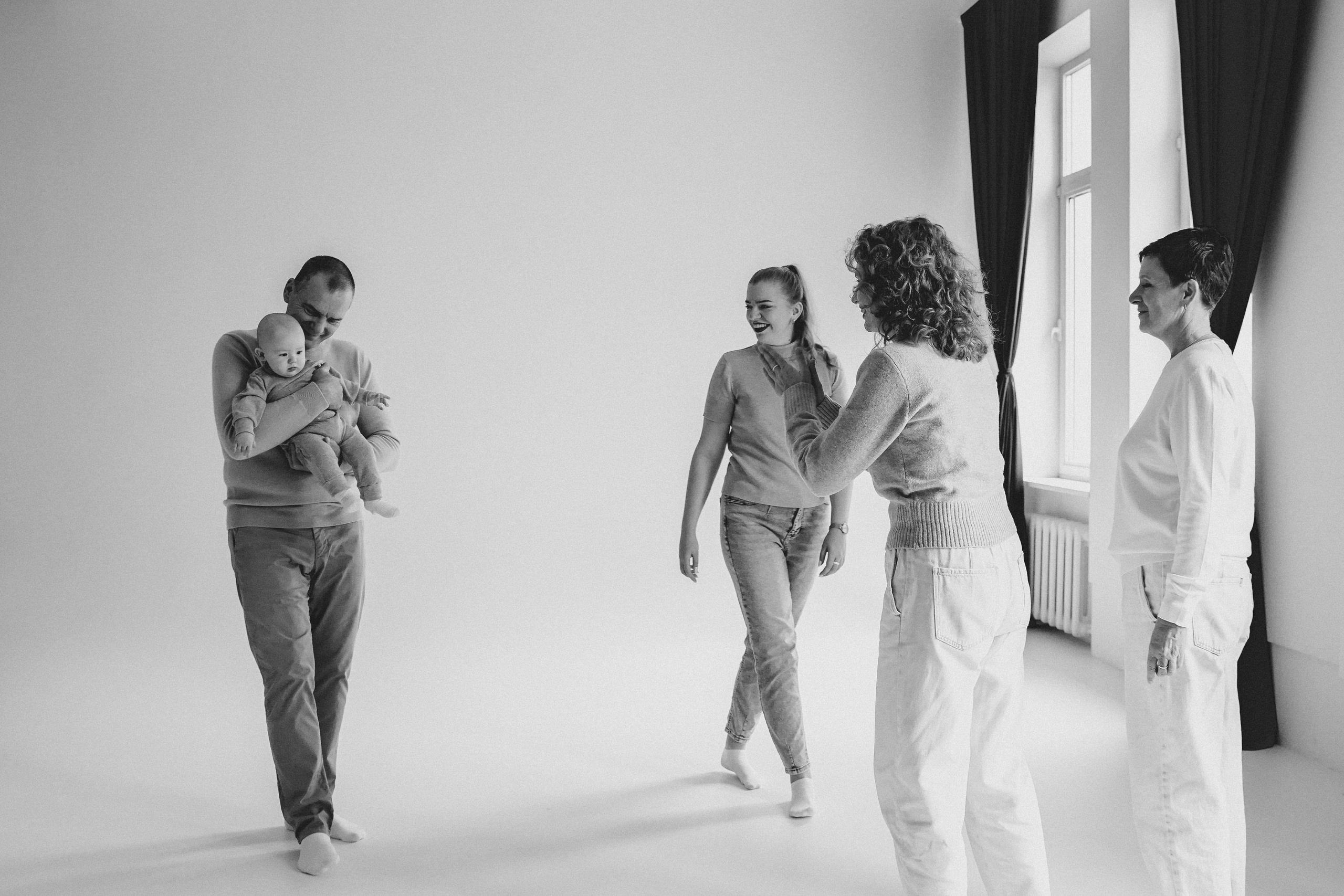 Семейная фотосессия в студии. Семейный и женский фотограф в Краснодаре Анастасия Приймак