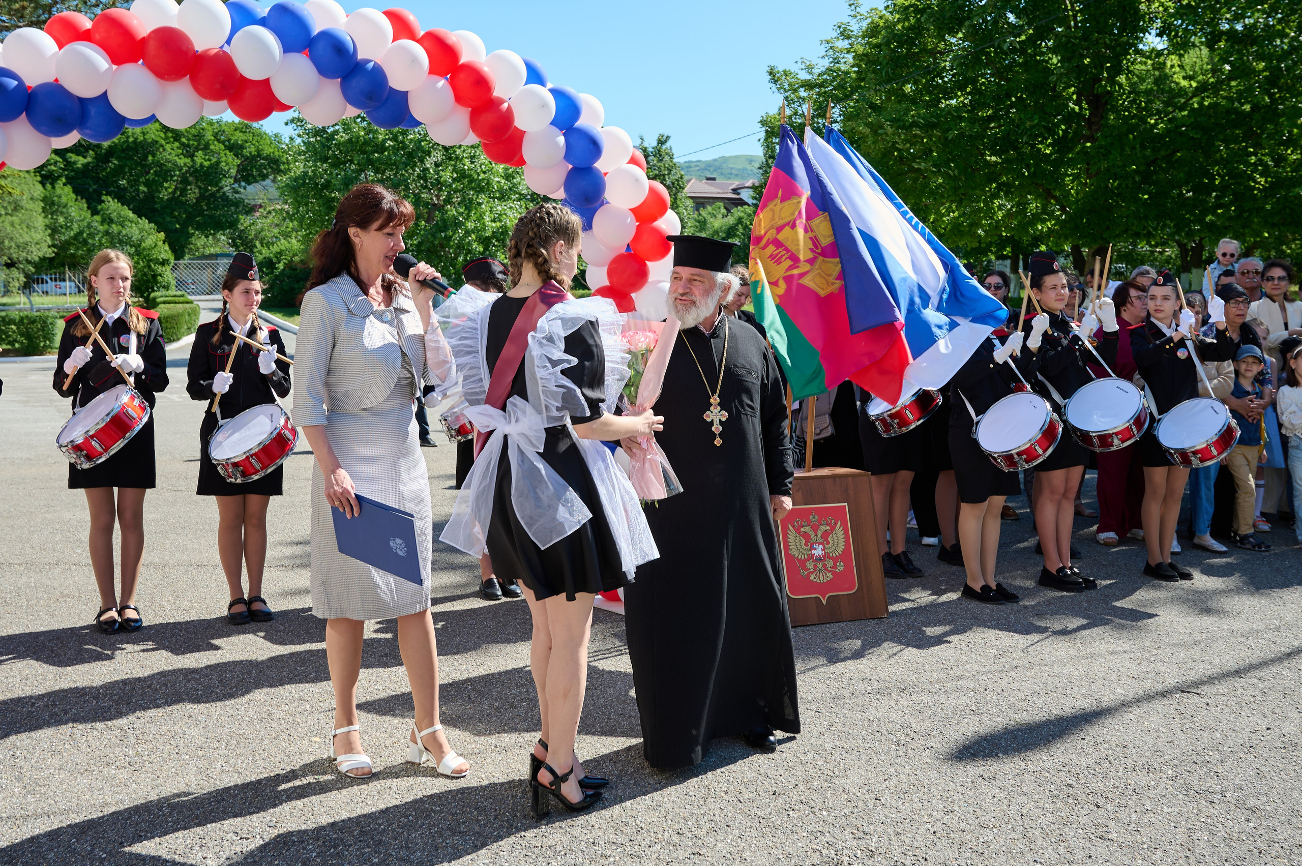 Последний звонок. Жизнь курорта Кабардинка в фотографиях
