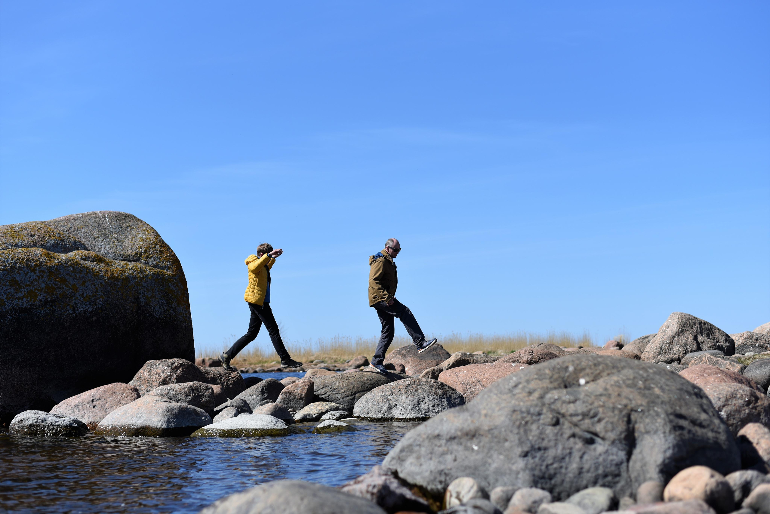 Семейная съемка на природе. Папа и сын. Женский и семейный фотограф Людмила Богачкина