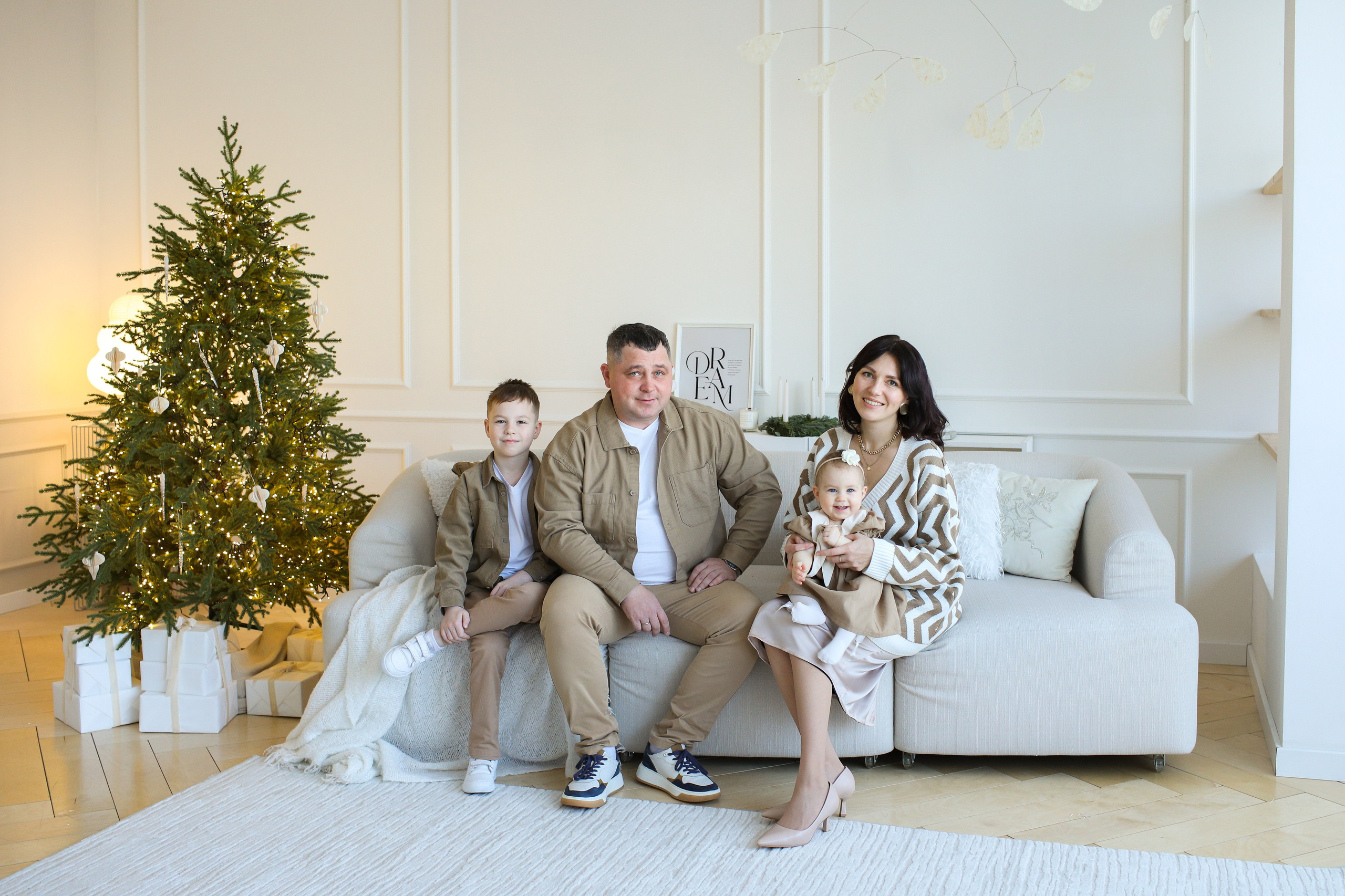 Семейные фотосессии с детьми. Ирина Кан Фотограф новорожденных в Екатеринбурге