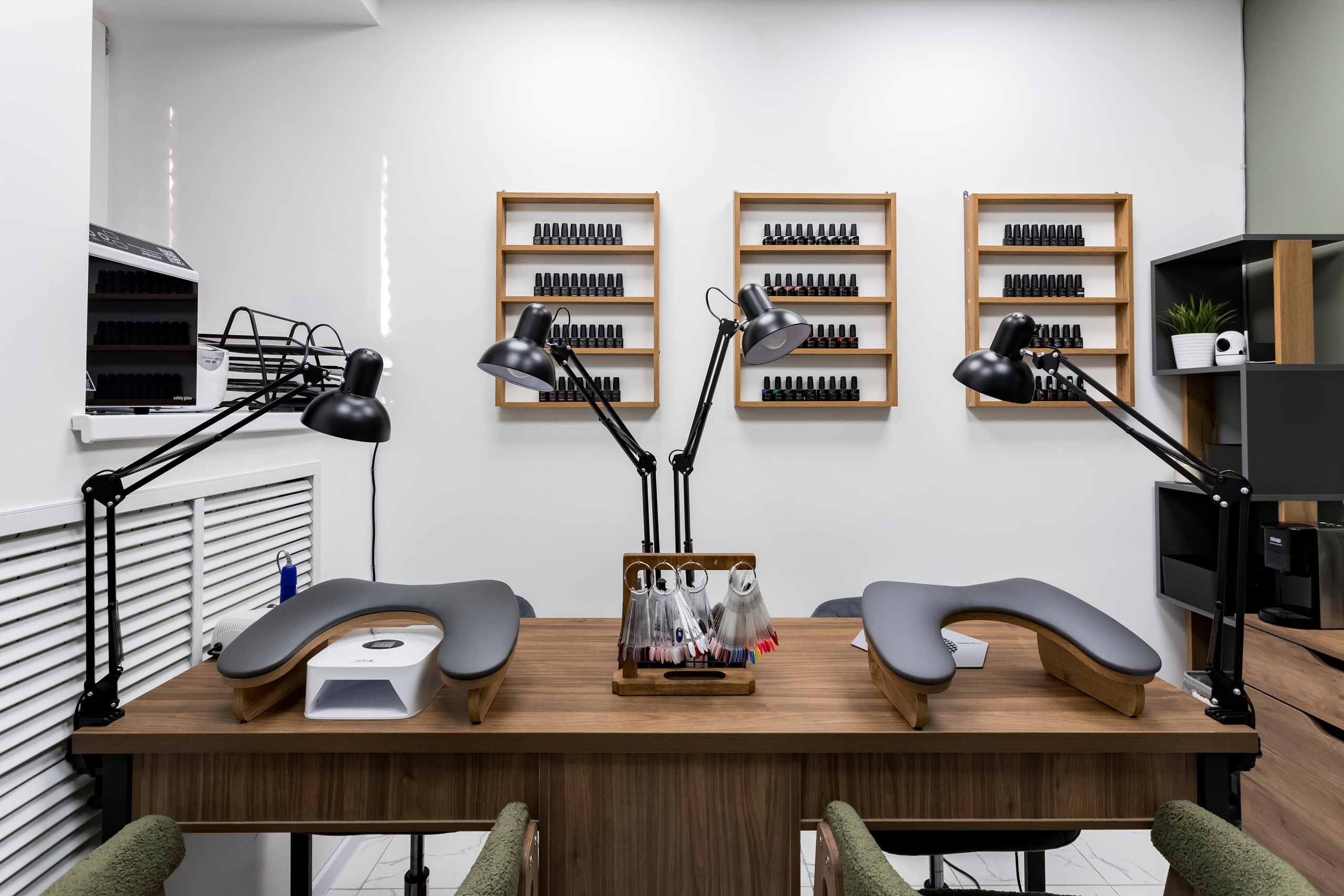 Студия красоты Sakhar Nail Studio. Интерьеры, Контент, Портреты | Фотограф в Москве Дани Терно