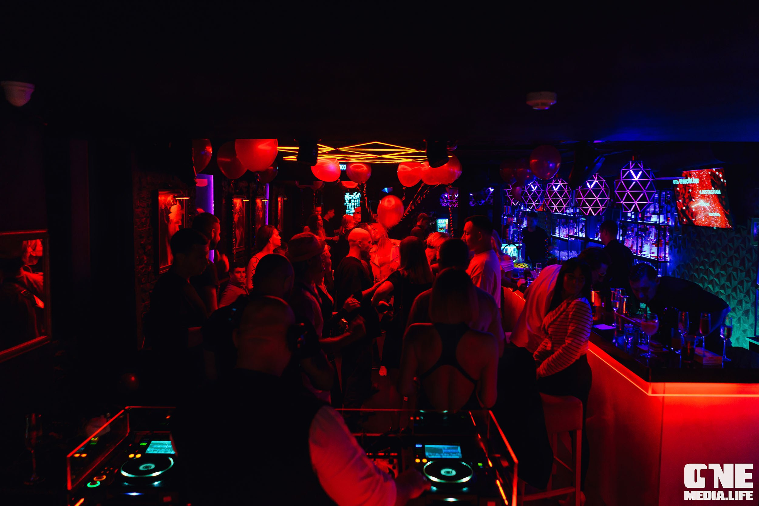 Фоторепортаж из Secret bar. One Media Life: фоторепортажи, фотоотчеты с мероприятий и заведений