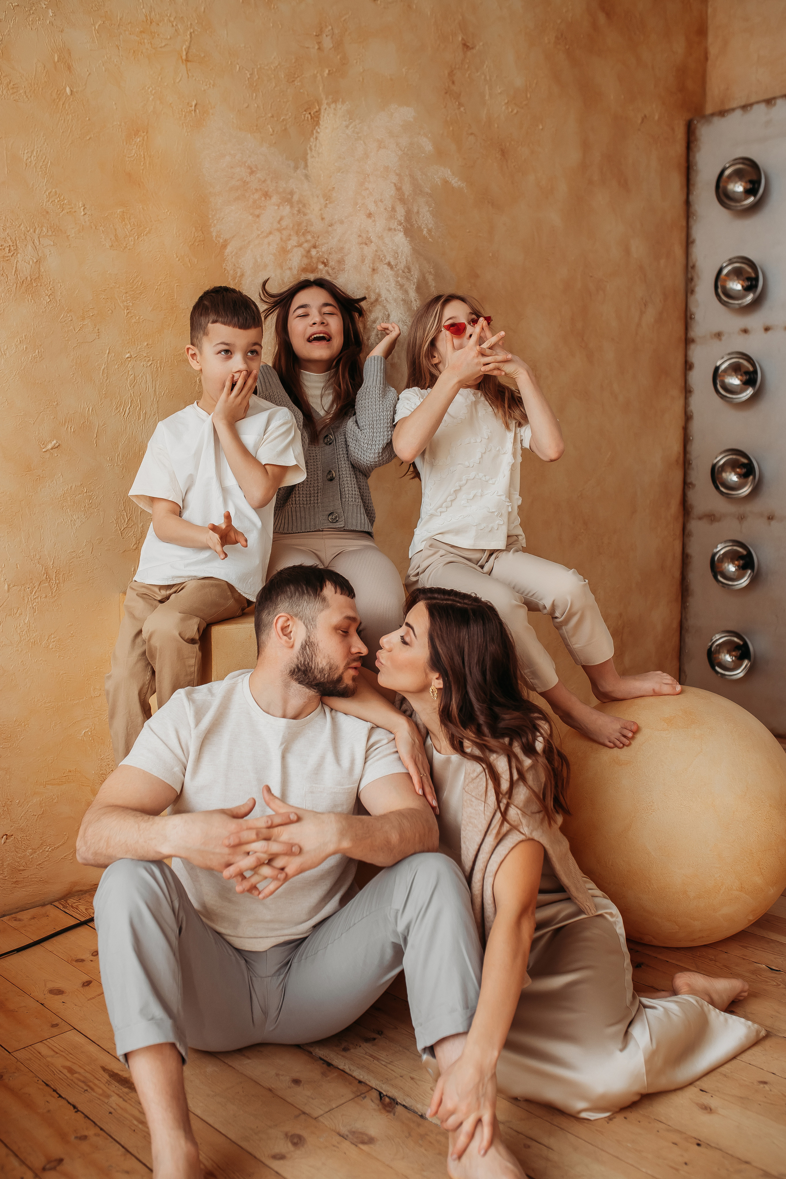 Марат, Анастасия, Амелия, Сафина, Самат. Фотограф Тимербаева Алина г. Сургут