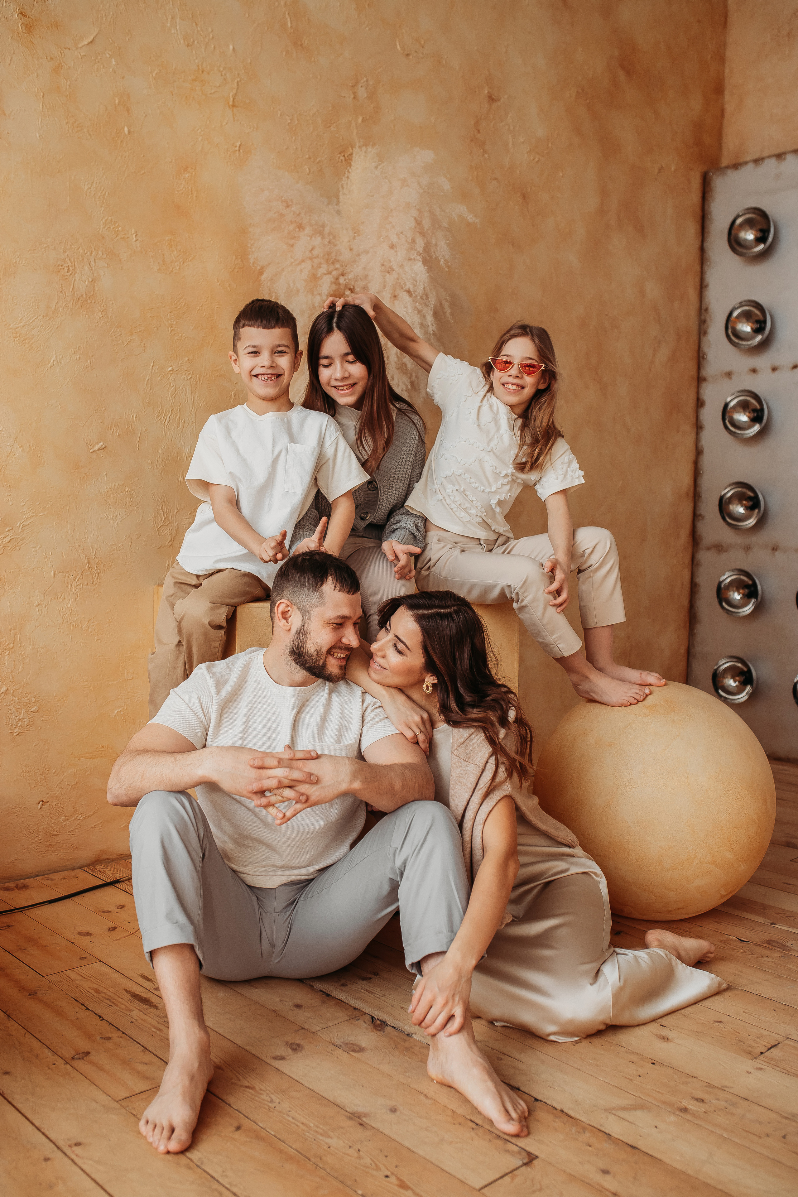 Марат, Анастасия, Амелия, Сафина, Самат. Фотограф Тимербаева Алина г. Сургут