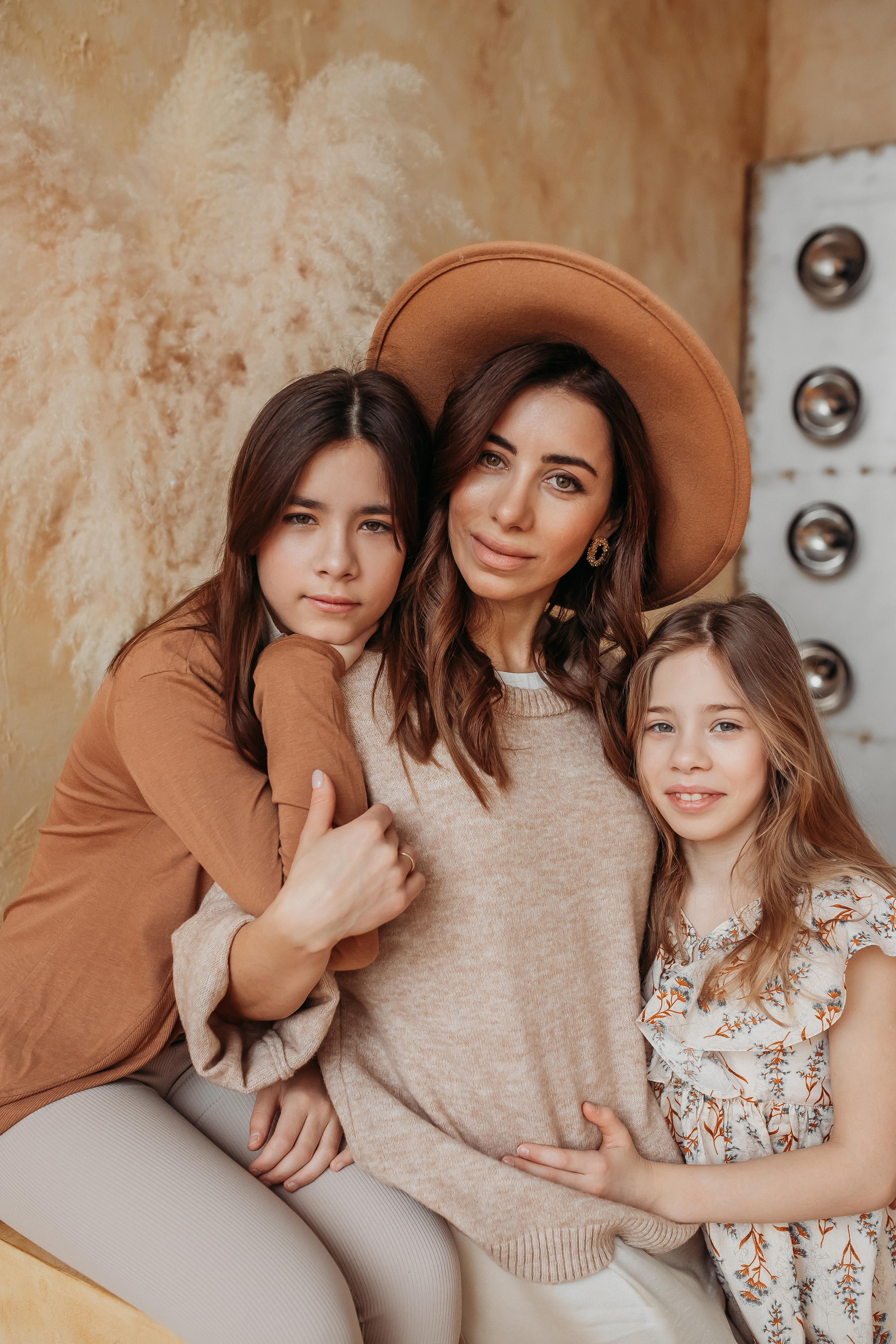 Марат, Анастасия, Амелия, Сафина, Самат. Фотограф Тимербаева Алина г. Сургут