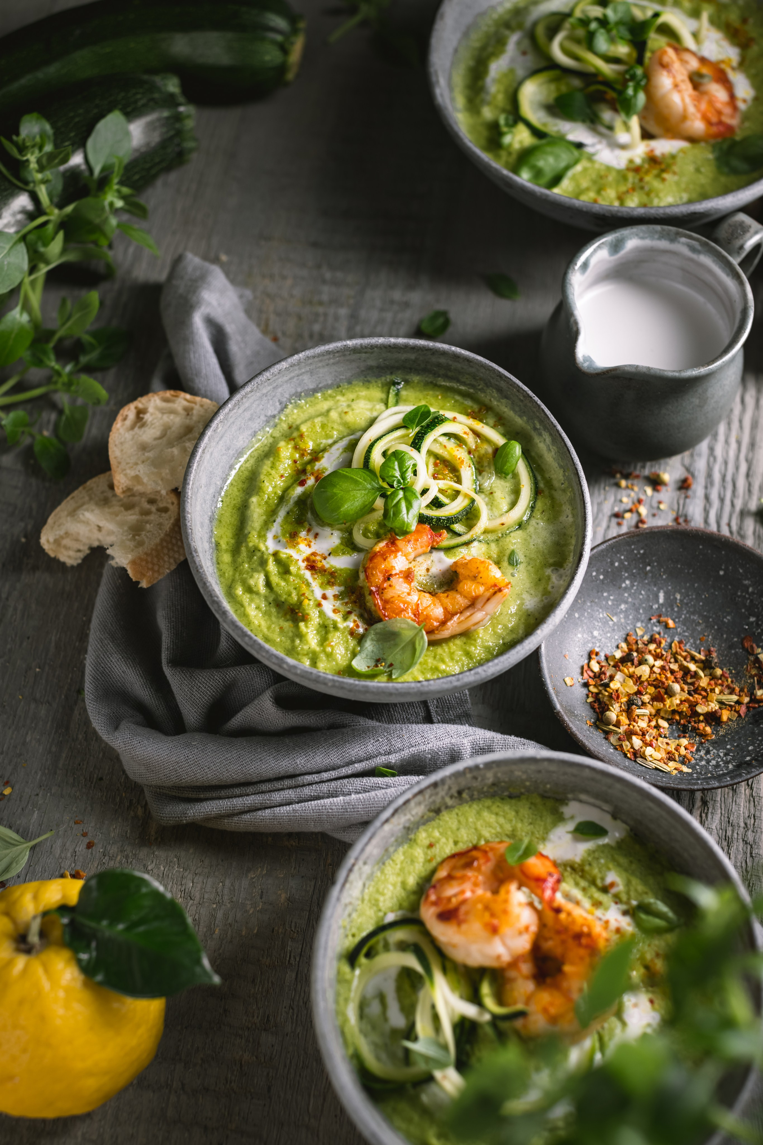 Крем суп из цукинни. Foodie Stories (гастрономические истории) рекламная фуд-фотосъёмка, Москва