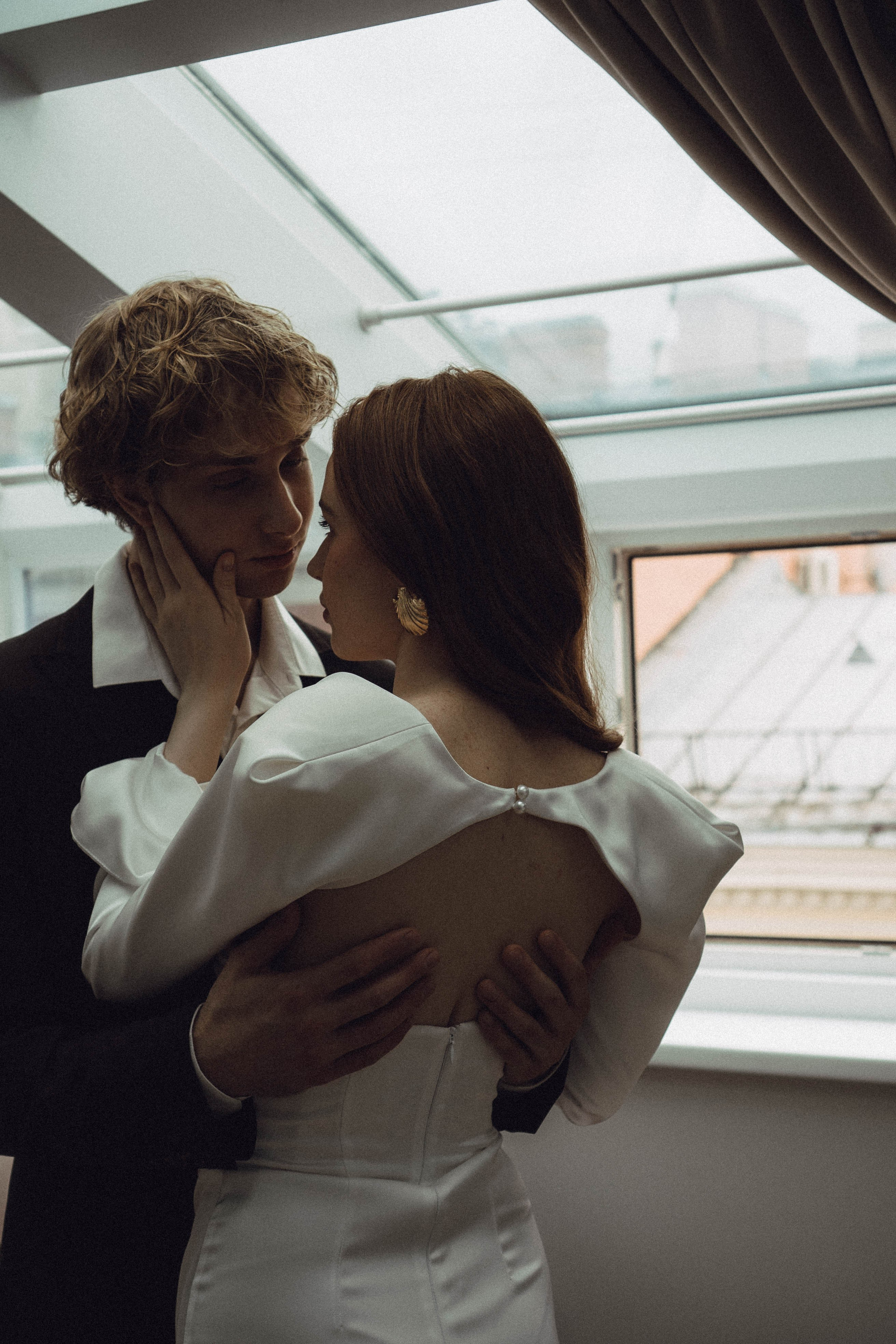 СВАДЕБНАЯ СЬЕМКА В ОТЕЛЕ. СБОРЫ ЖЕНИХА И НЕВЕСТЫ И ТАКЖЕ ТОР И ПОДГОТОВКА К ПРОГУЛКЕ. Профессиональный фотограф, Санкт-Петербург — Виктория Богомолова