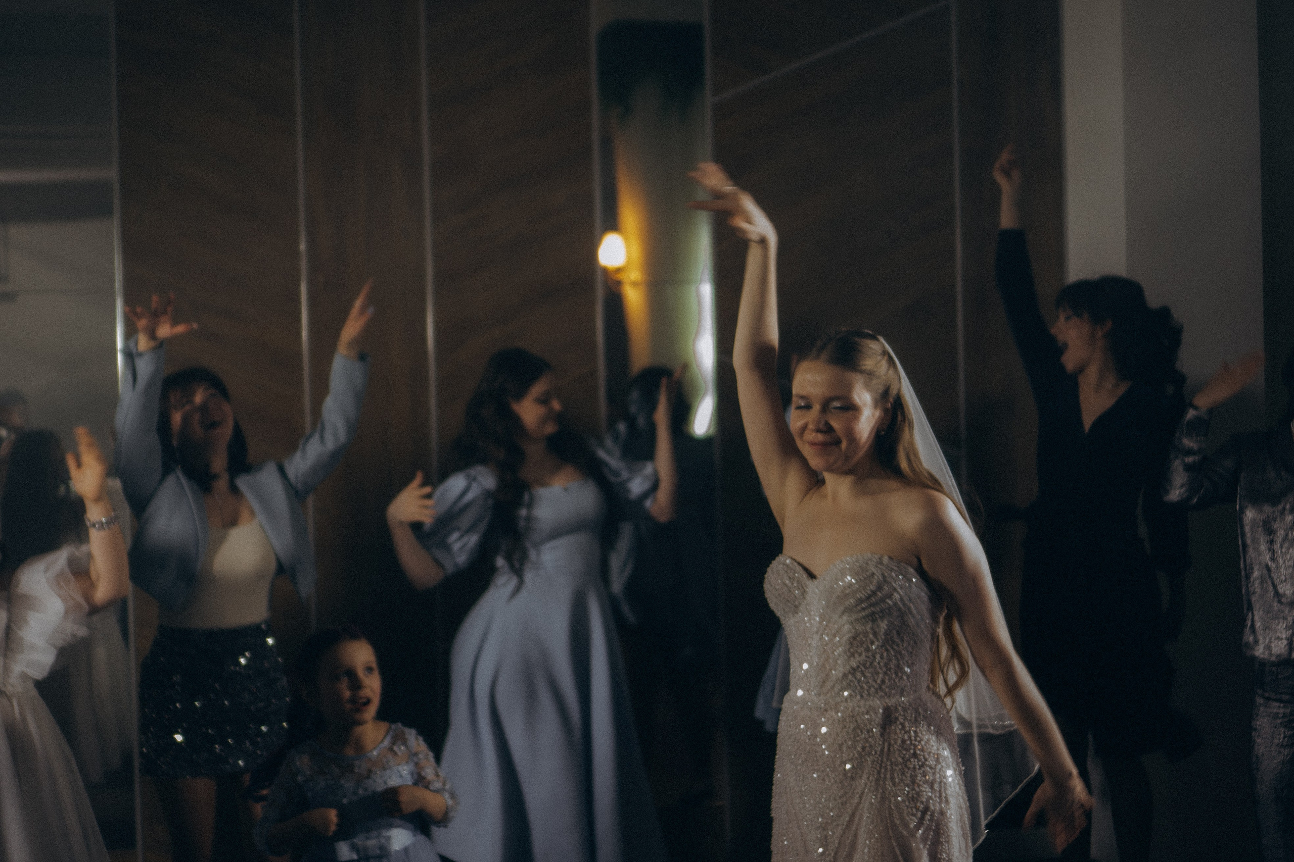 СЬЕМКА СВАДЕБНОГО БАНКЕТА (СНЯТО В СИБИРЕ В НИЖНЕВАРТОВСКЕ). Профессиональный фотограф, Санкт-Петербург — Виктория Богомолова