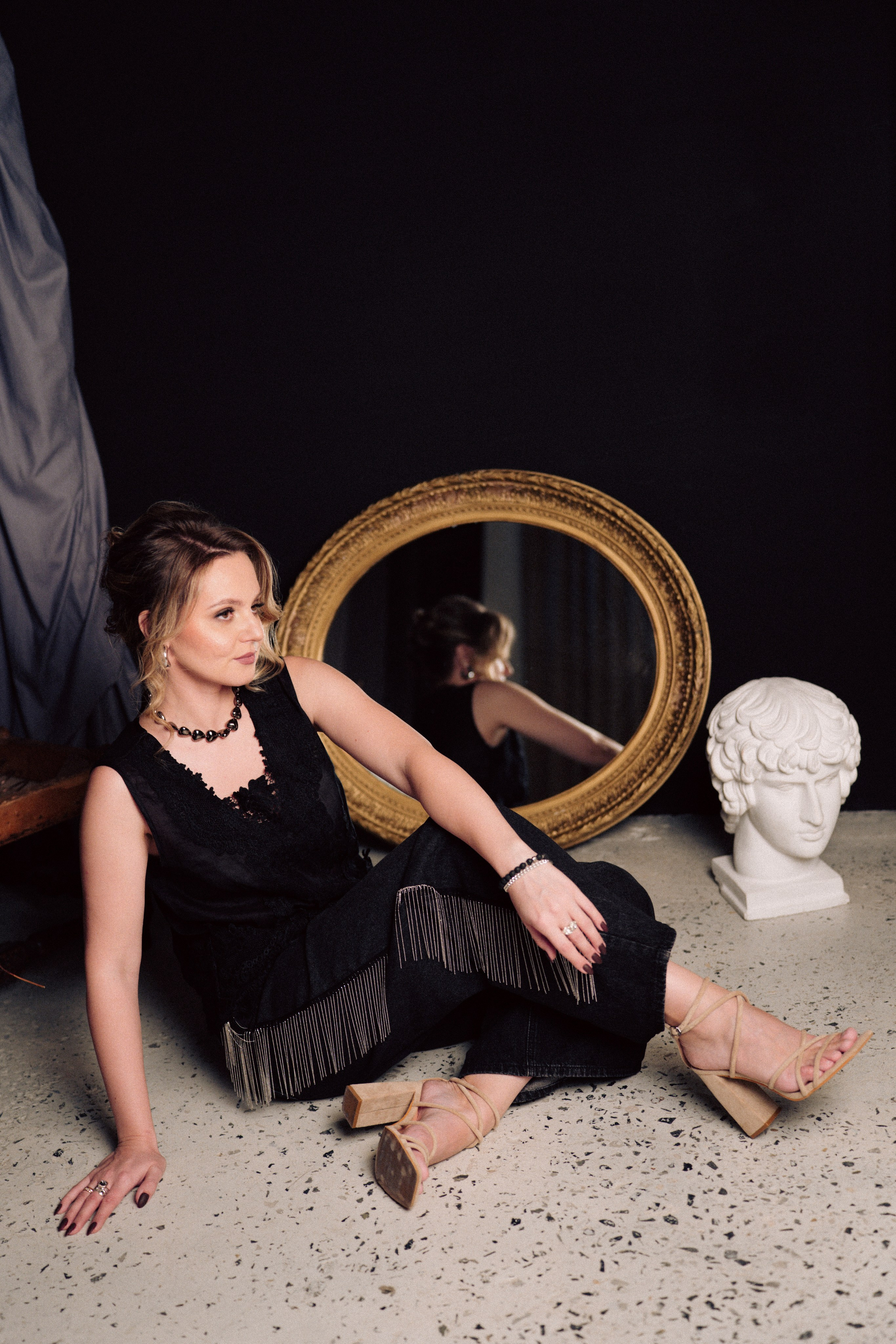 НОВОГОДНЯЯ ФОТОСЕСИИЯ В СТУДИИ ДЛЯ ДЕВУШКИ И ПРОГУЛКА ПО ЧЕРНЫШЕВСКОЙ. Профессиональный фотограф, Санкт-Петербург — Виктория Богомолова