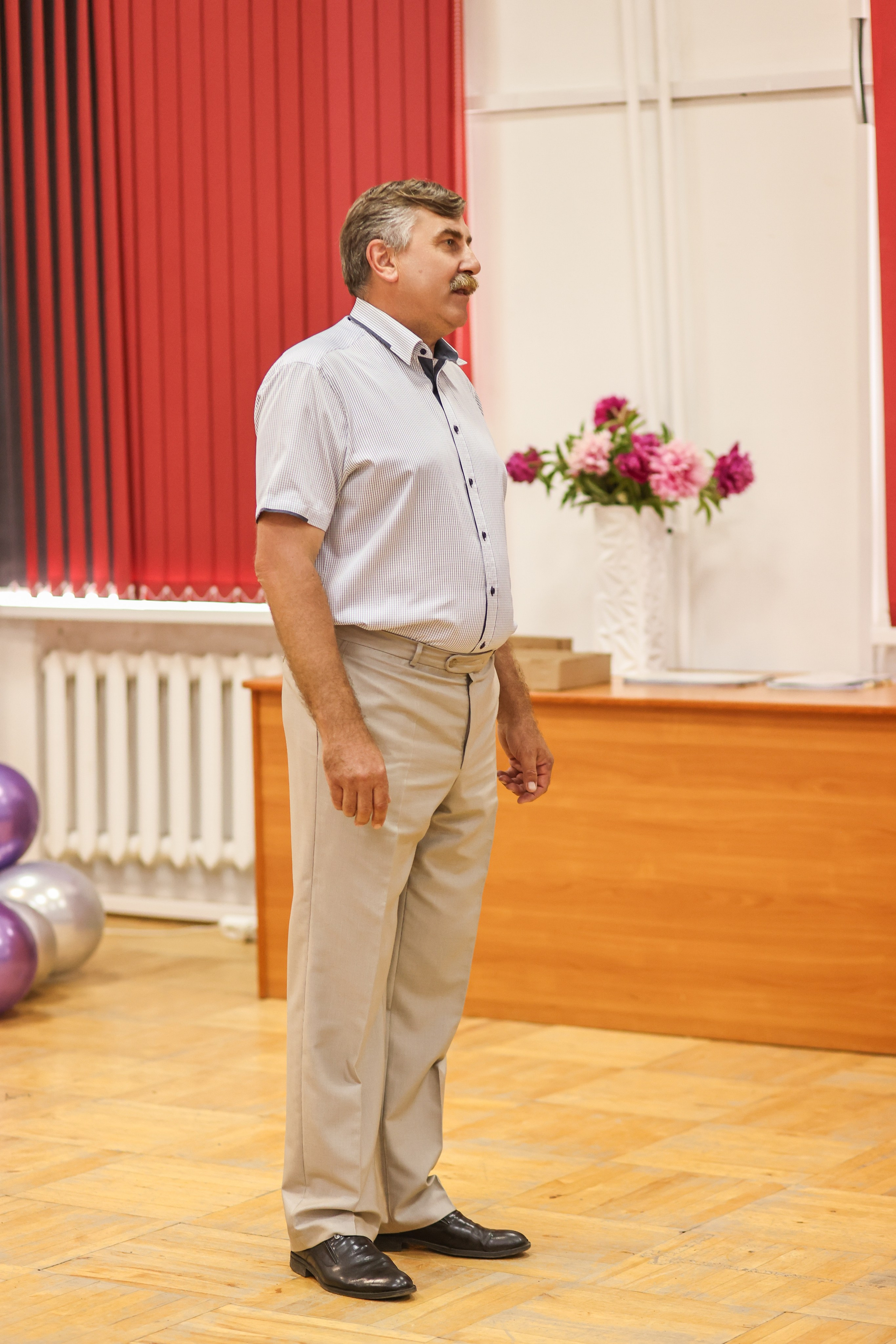 Вручение аттестатов. Школа № 7, выпускники 11 класса 2023 г. Студия выпускных альбомов Остров