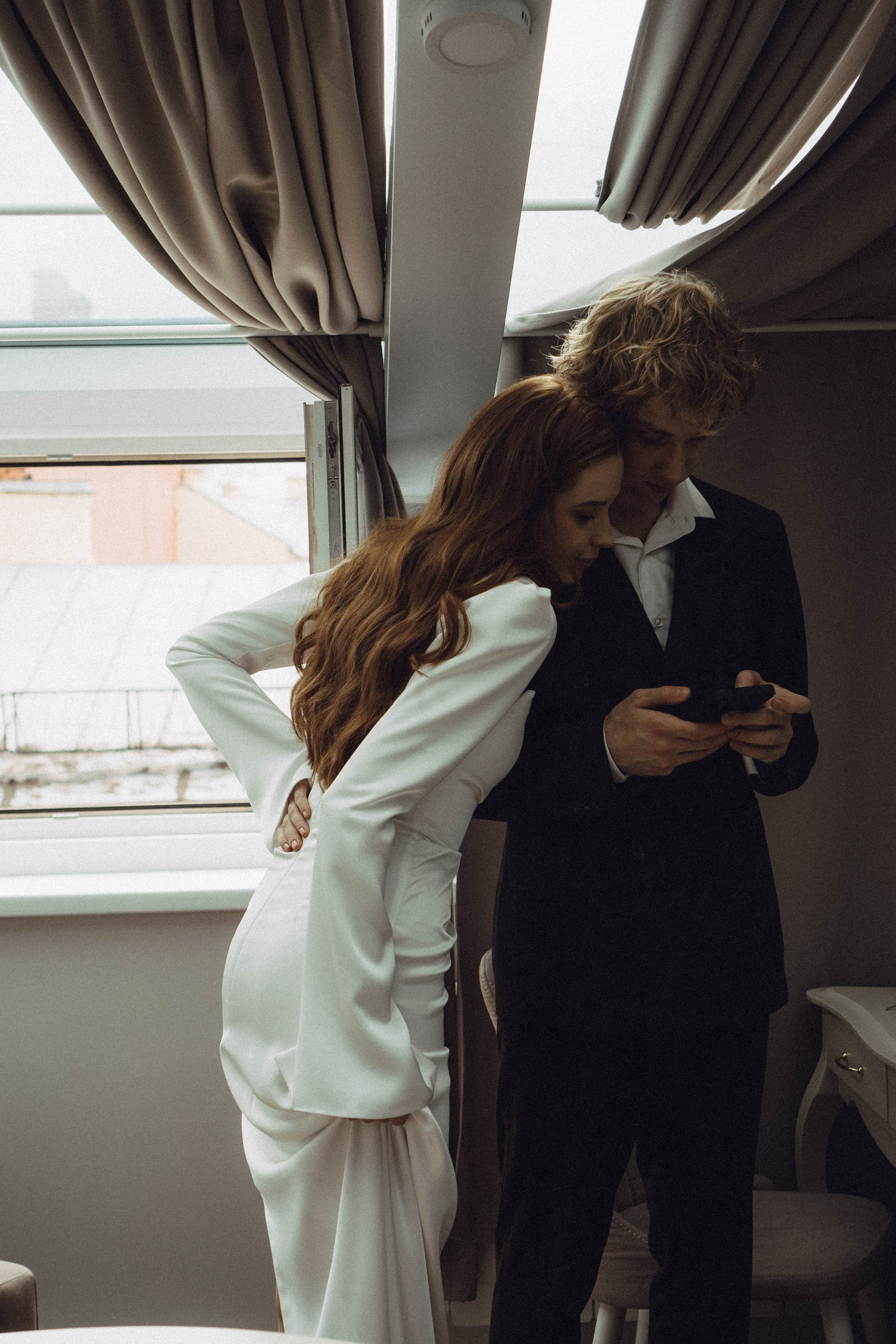 СВАДЕБНАЯ СЬЕМКА В ОТЕЛЕ. СБОРЫ ЖЕНИХА И НЕВЕСТЫ И ТАКЖЕ ТОР И ПОДГОТОВКА К ПРОГУЛКЕ. Профессиональный фотограф, Санкт-Петербург — Виктория Богомолова