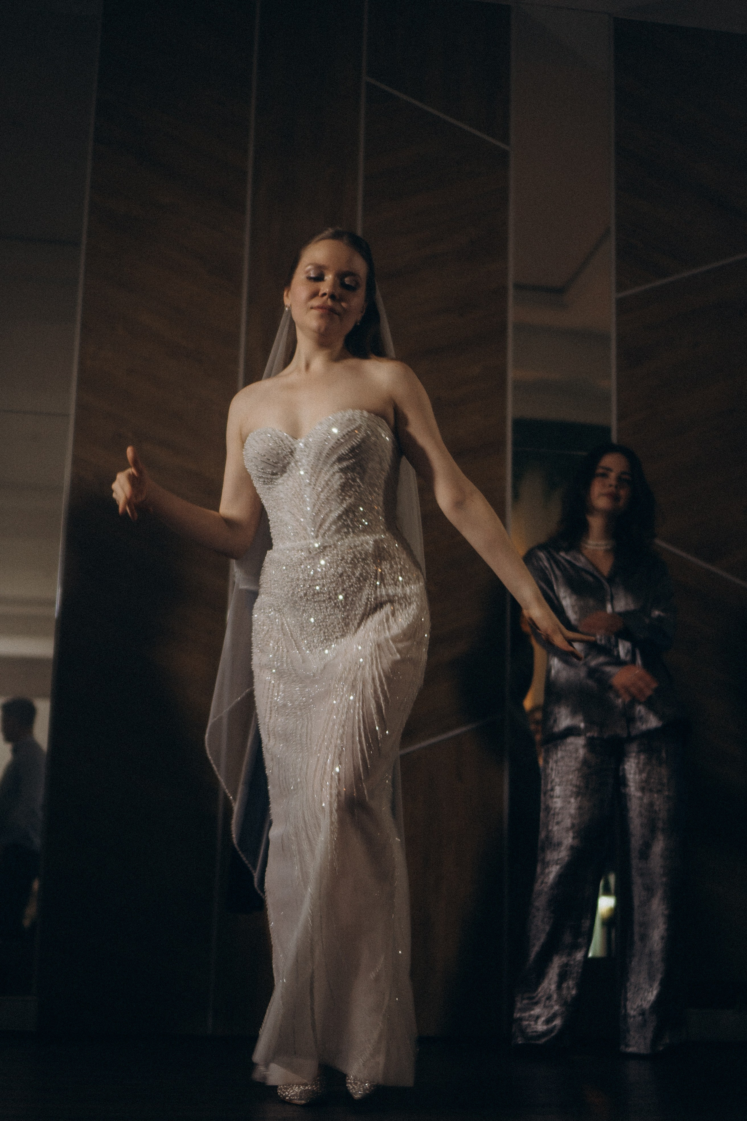 СВАДЕБНАЯ СЬЕМКА СБОРОВ В ОТЕЛЕ И ВЫЕЗД НА ЦЕРЕМОНИЮ (СНЯТО В СИБИРЕ В НИЖНЕВАРТОВСКЕ). Профессиональный фотограф, Санкт-Петербург — Виктория Богомолова