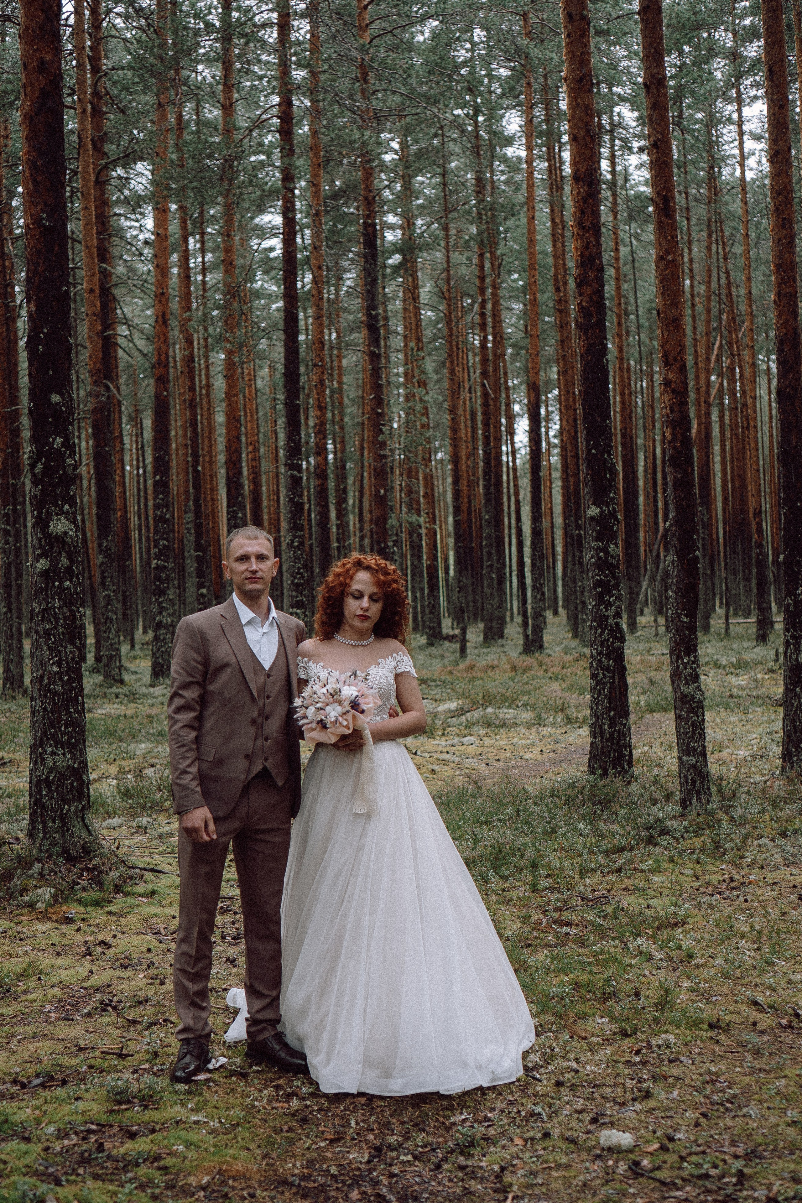 СВАДЕБНАЯ ФОТОСЕССИИЯ ПАРЫ В ГОРОДЕ ПРИОЗЕРСК В СОСНОВОМ ЛЕСУ И С ПИКАПОМ. Профессиональный фотограф, Санкт-Петербург — Виктория Богомолова