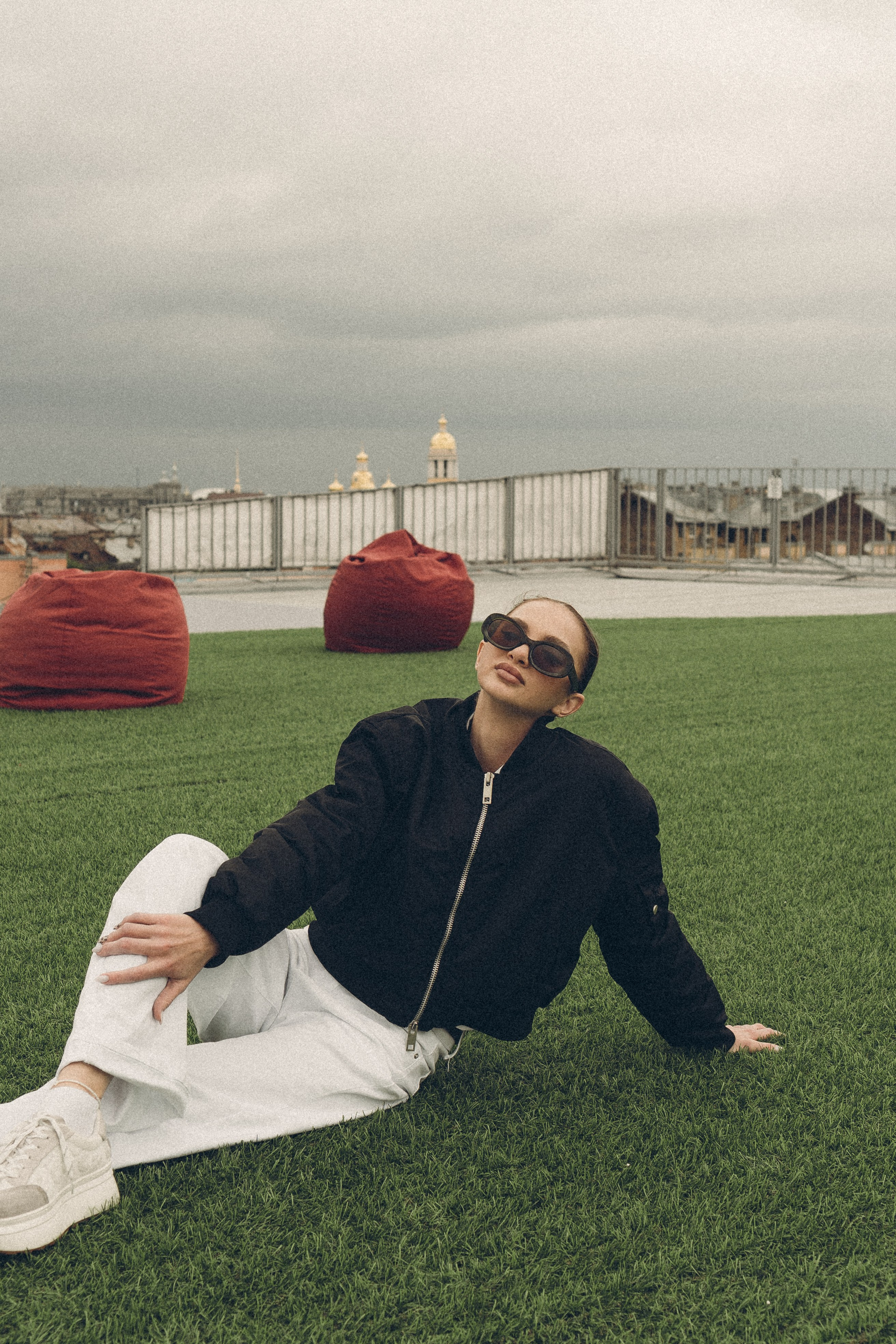 МЫ ГУЛЯЛИ ПРО КРЫШАМ ПИТЕРА. Профессиональный фотограф, Санкт-Петербург — Виктория Богомолова