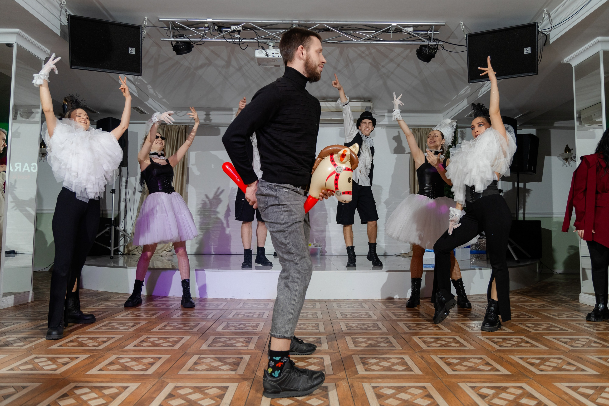 Корпоративная фотосъемка для кафе GARAGE | Новый год 2025 | Минск. Свадебный фотограф в Минске/Беларуси Сергей Спиридонов