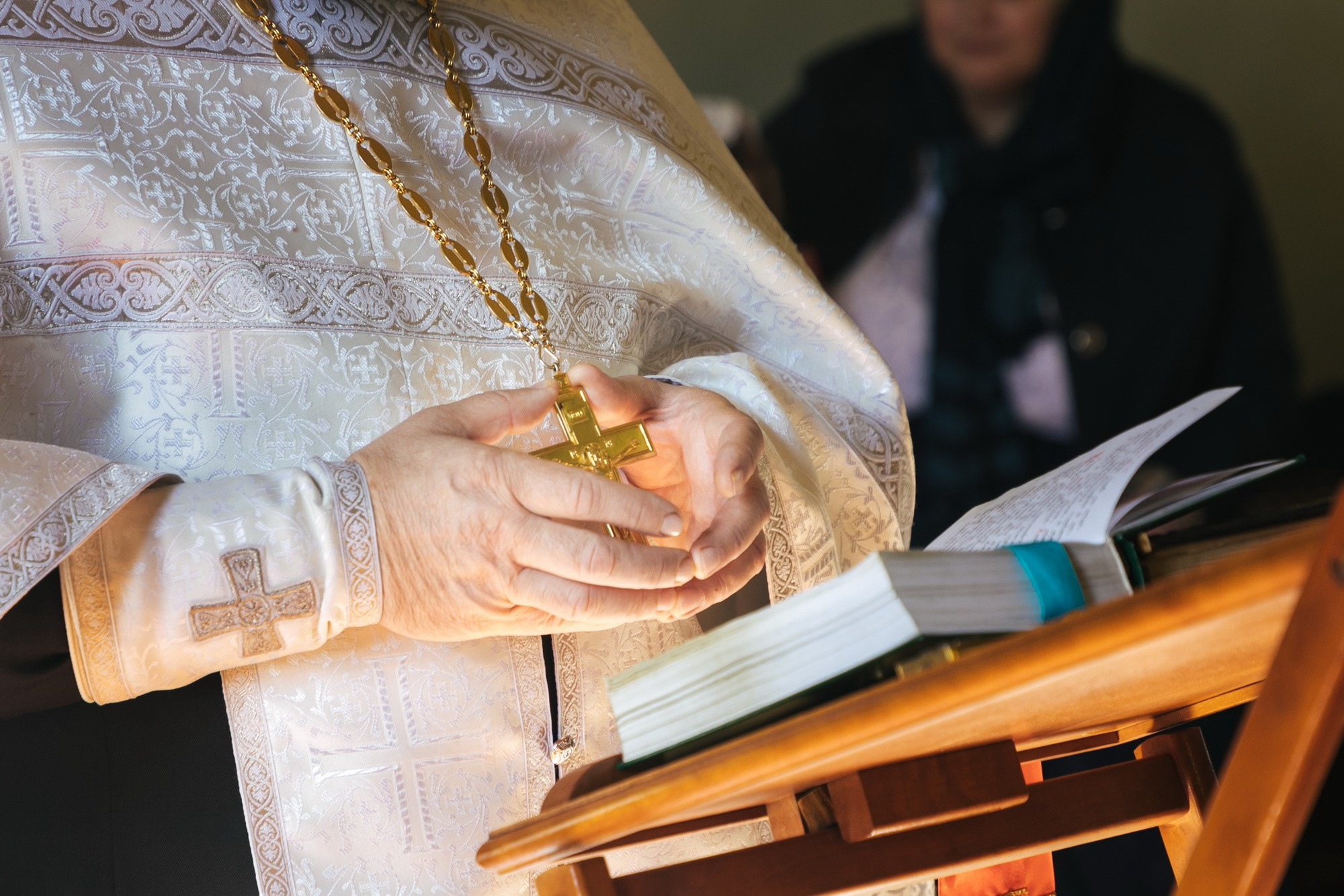 Крещение Церковь Святого Апостола Петра в Лахте СПб. Фотограф на крещение в Санкт Петербурге