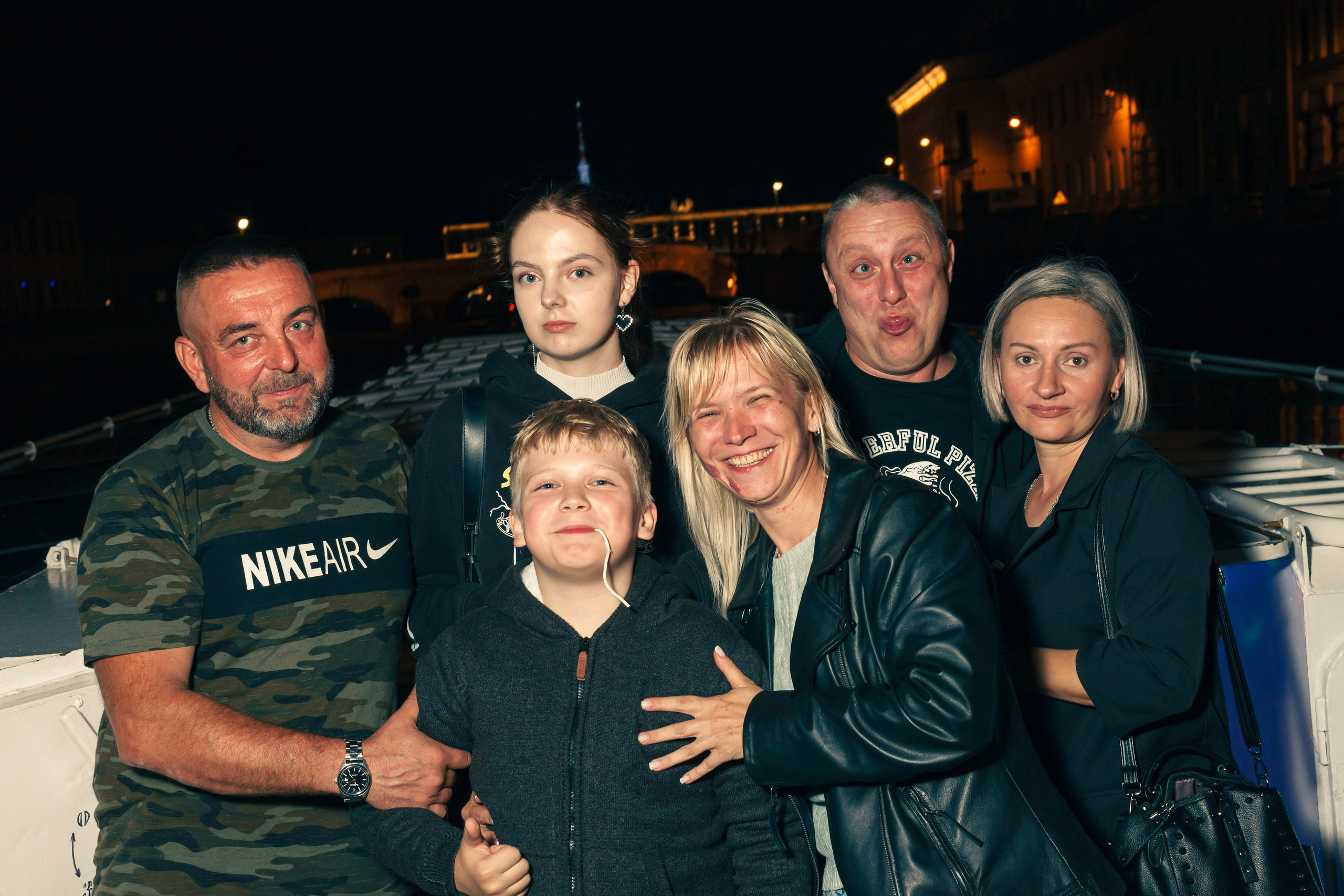 Ночной теплоход. Фотограф в Санкт — Петербурге Валерий Гаухман