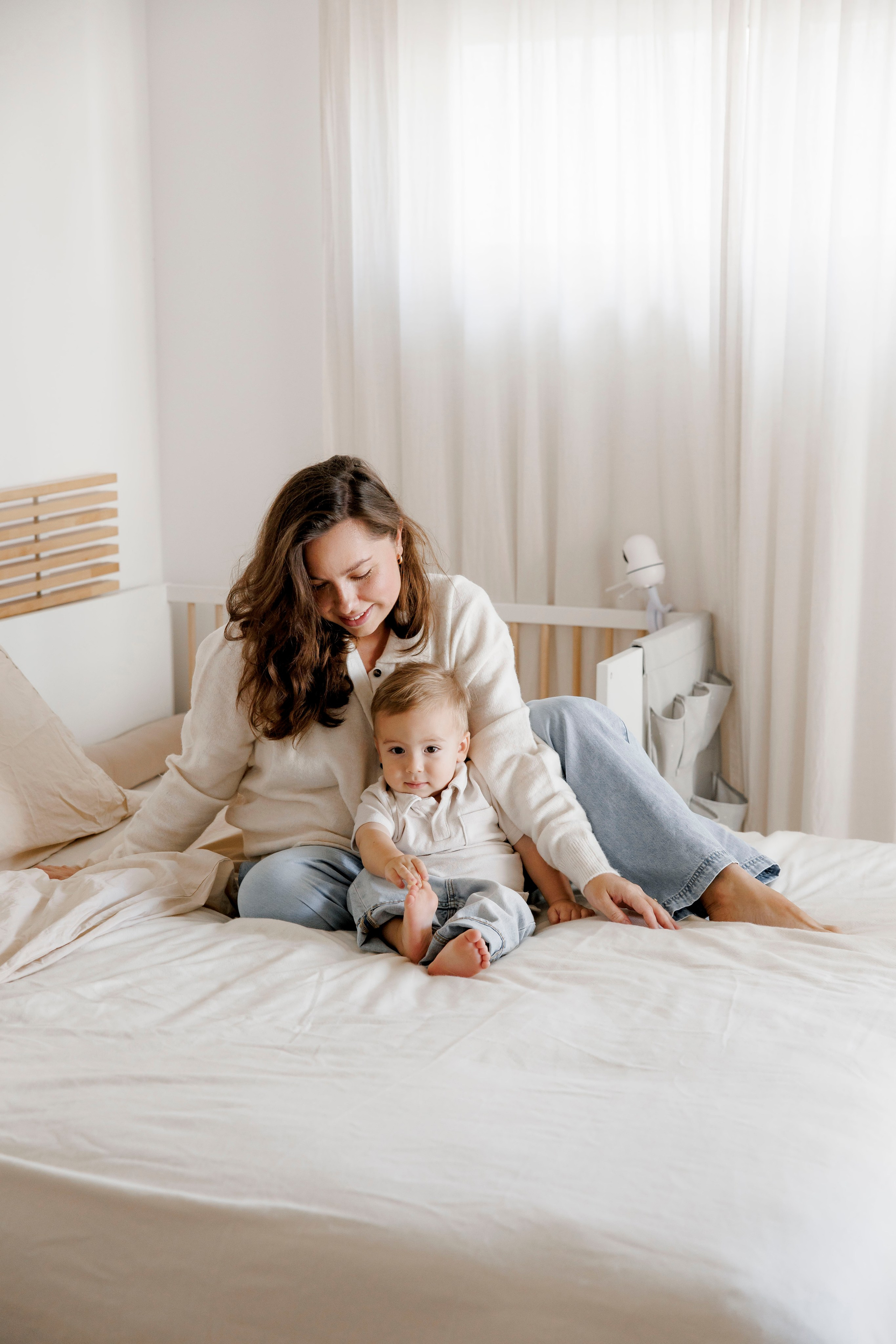 Pregnancy & Family photoshoot at home. Wedding and family photographer