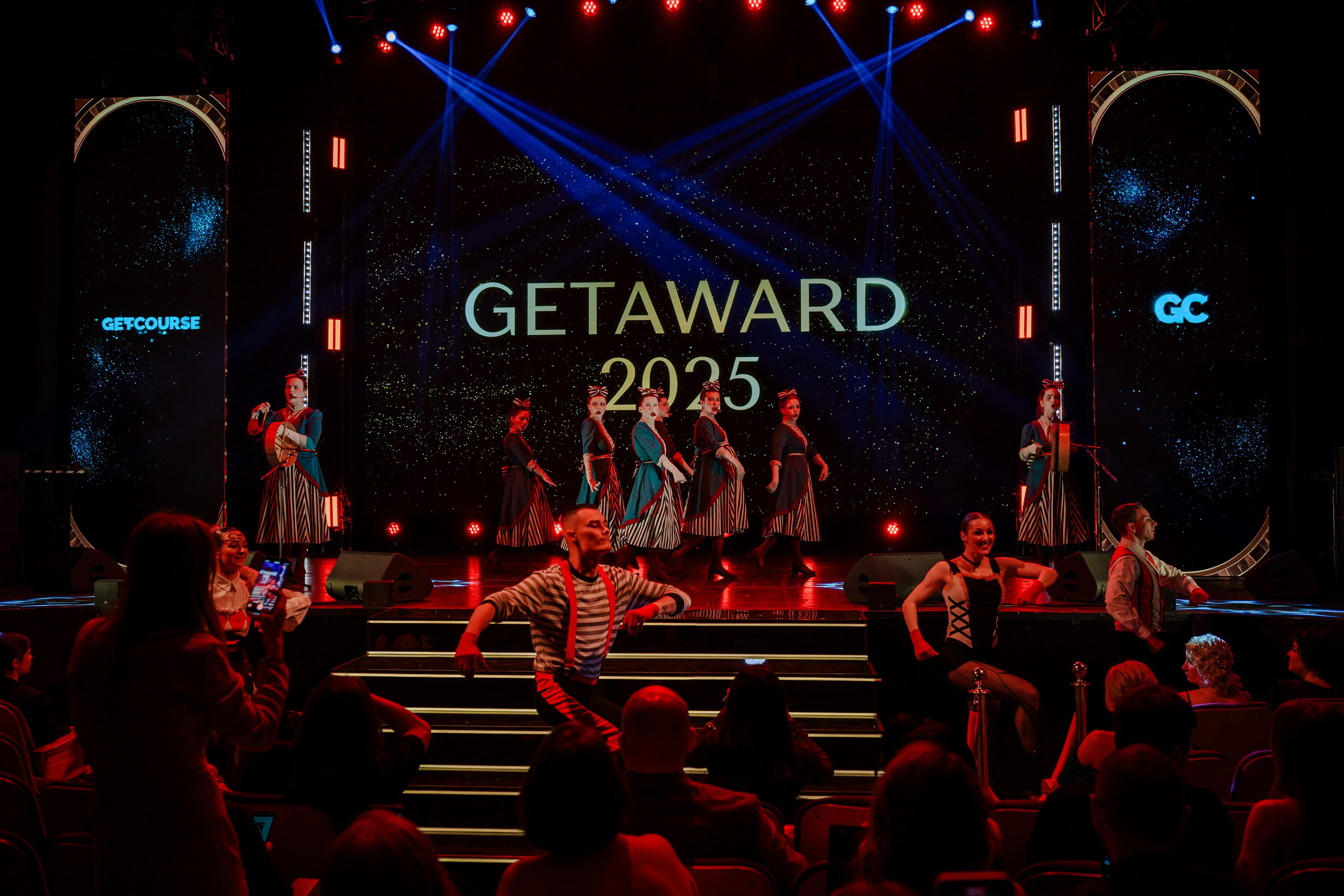 Фотограф репортажный на премию. Репортажный фотограф в Москве Саша Дружинина