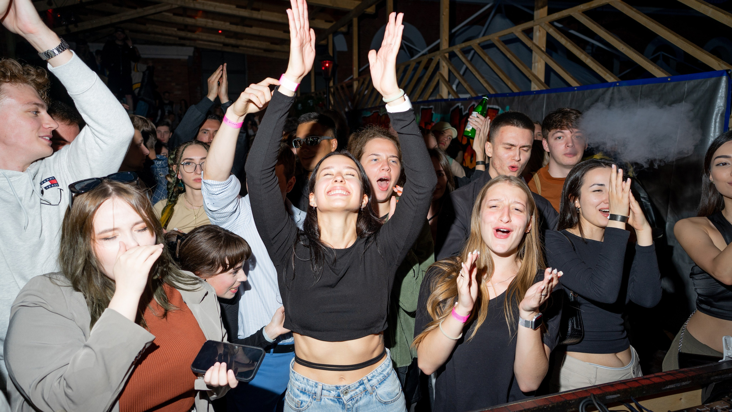 Plast X Vibe Room. Коммерческий и репортажный фотограф в Санкт-Петербурге — Туся Сушка