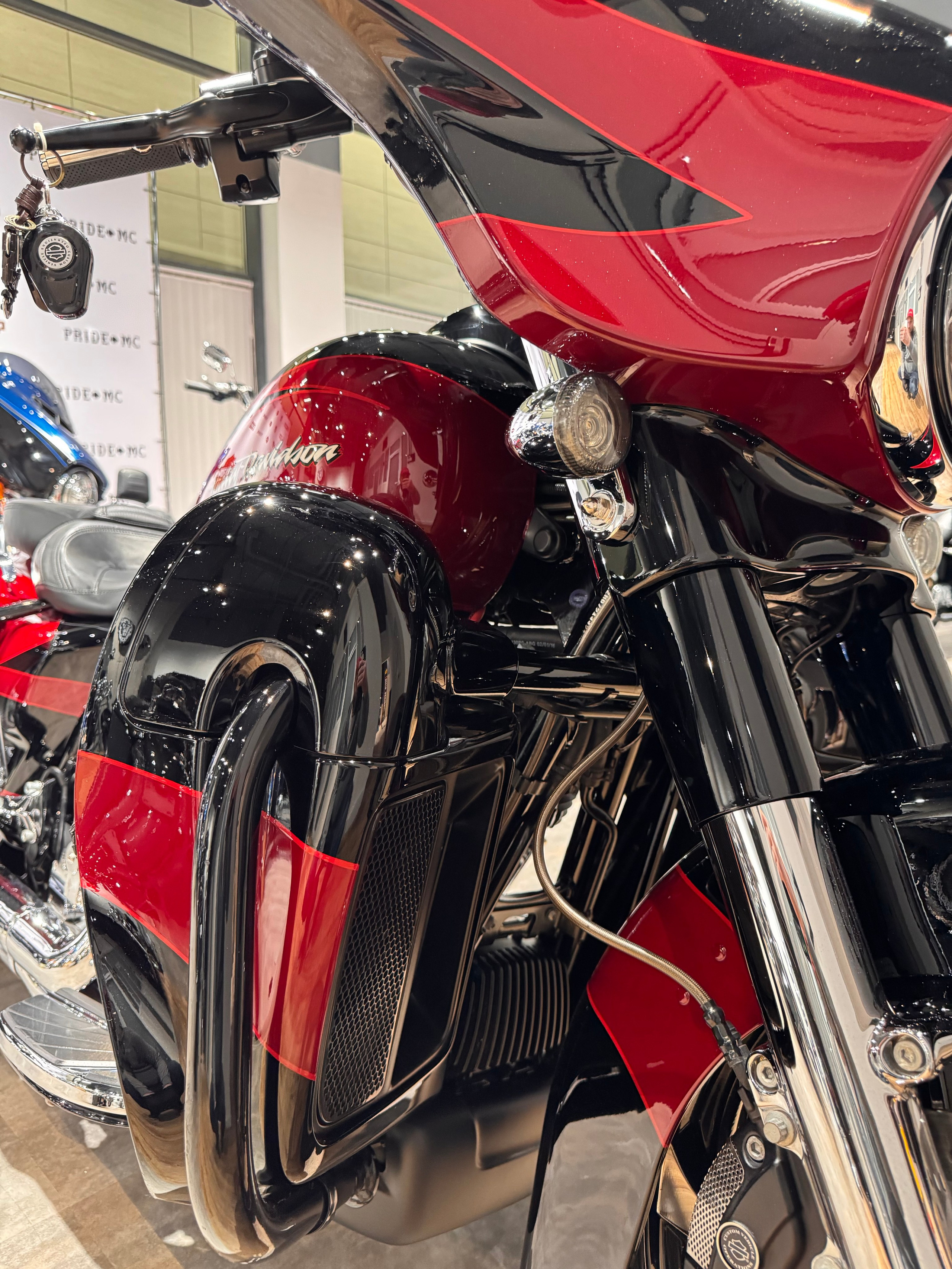 Купить Harley-Davidson 114 CVO Street Glide Special (Touring) — подробнее на сайте. Hello Davidson, Москва. Только хорошие мотоциклы…