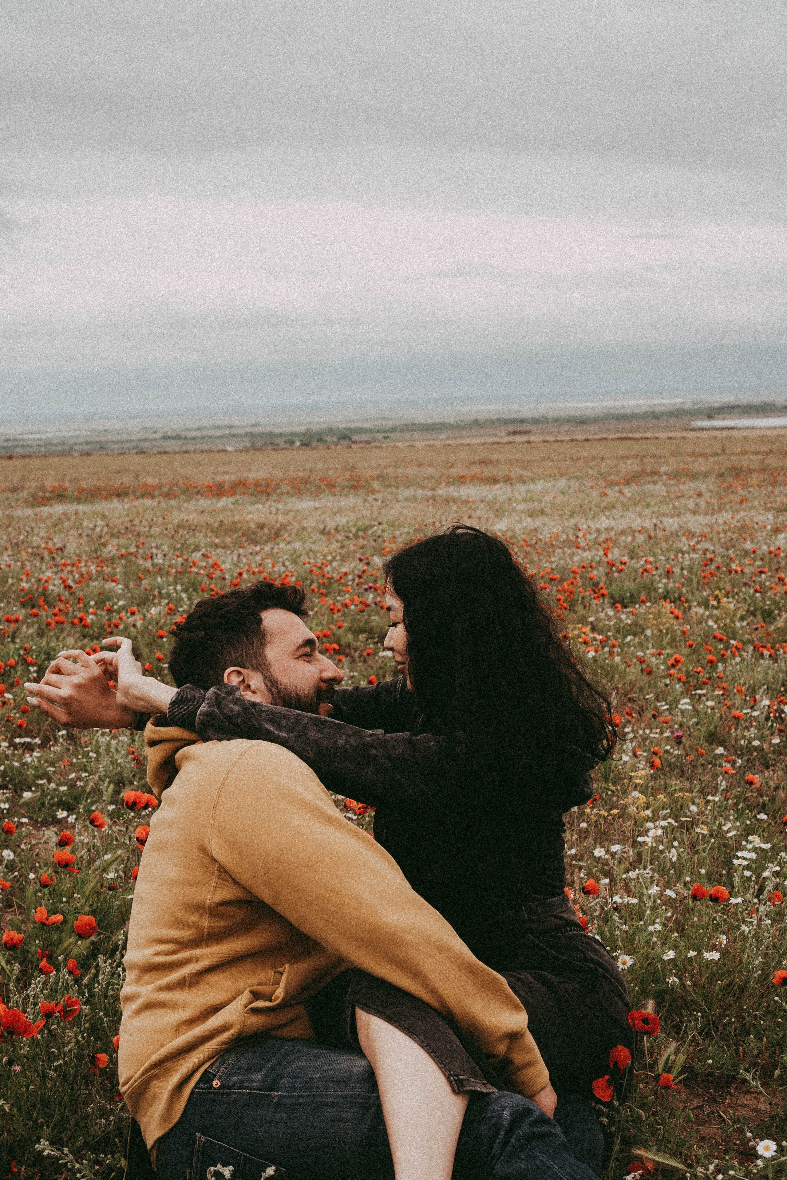 Любовь в маковом поле. Профессиональный фотограф, Санкт-Петербург — Виктория Богомолова