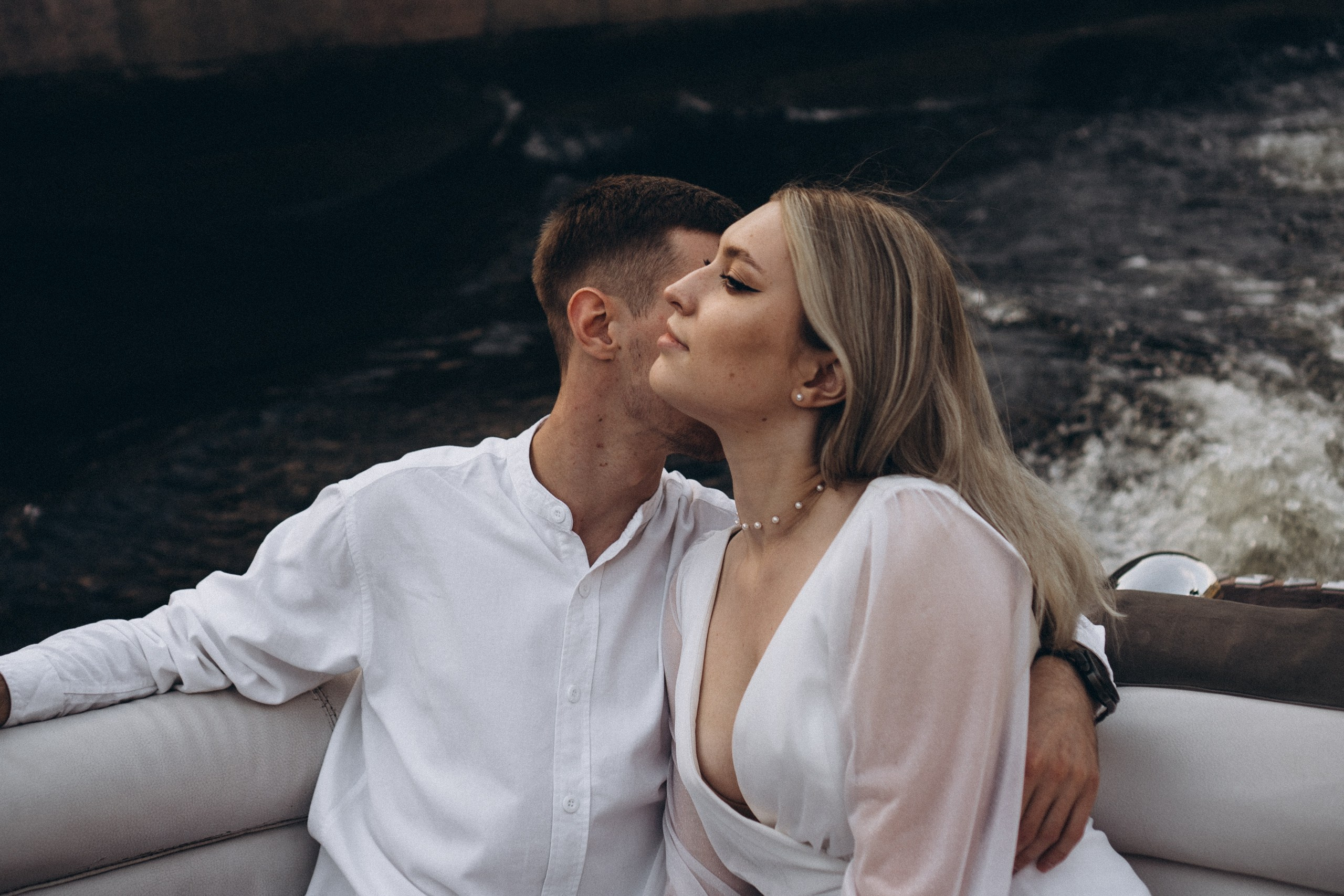 СВАДЕНБНАЯ СЬЕМКА НА КАТЕРЕ ПО КАНАЛАМ САНКТ-ПЕТЕРБУРГА И В АКВАТОРИИ НЕВЫ. Профессиональный фотограф, Санкт-Петербург — Виктория Богомолова