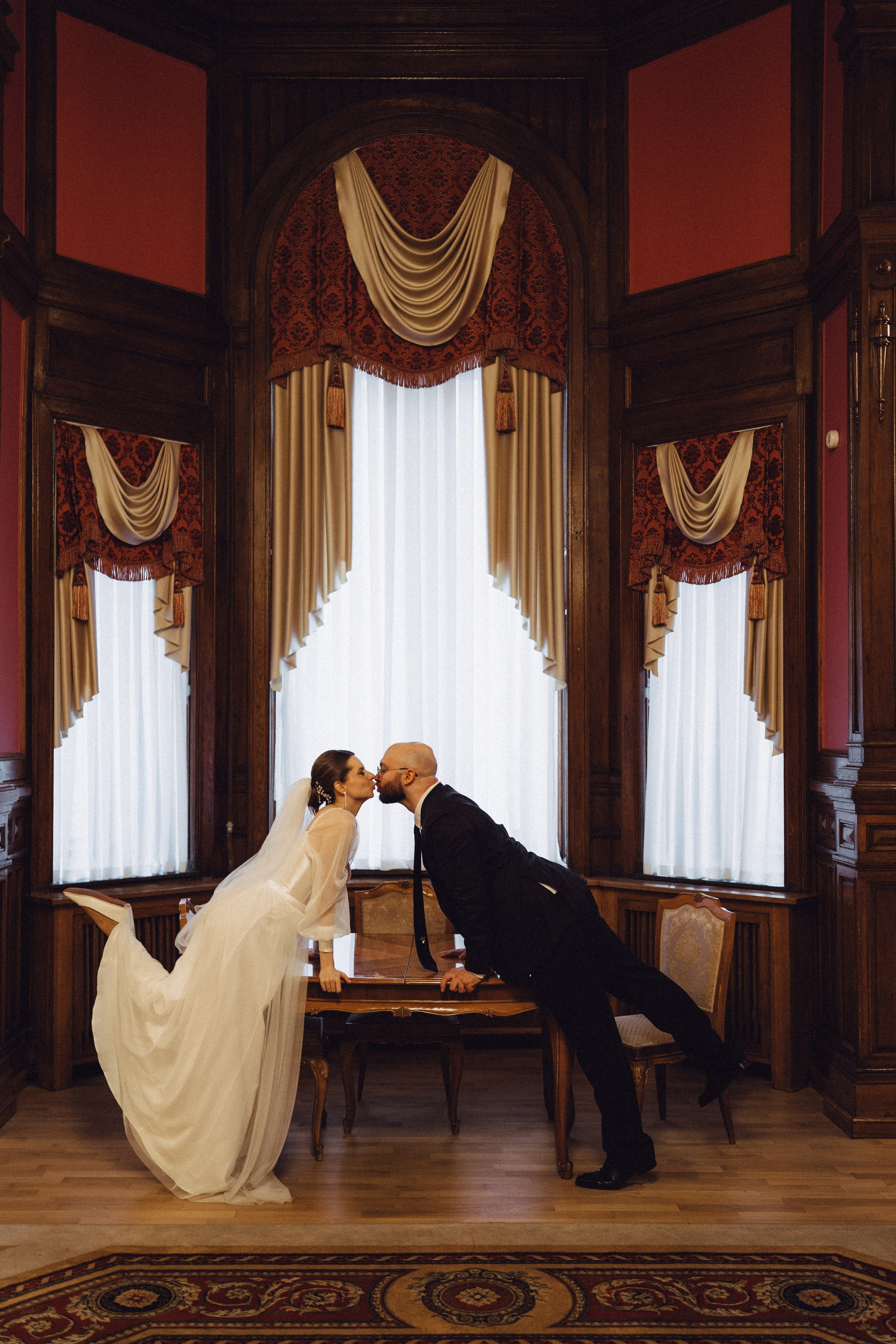 СВАДЕБНАЯ СЬЕМКА ВО ВТОРОМ ДВОРЦЕ (ДЕКАБРЬ) ТАКЖЕ СЬЕМКА В СТУДИИ НА ЧЕРНЫШЕВСКОЙ. Профессиональный фотограф, Санкт-Петербург — Виктория Богомолова