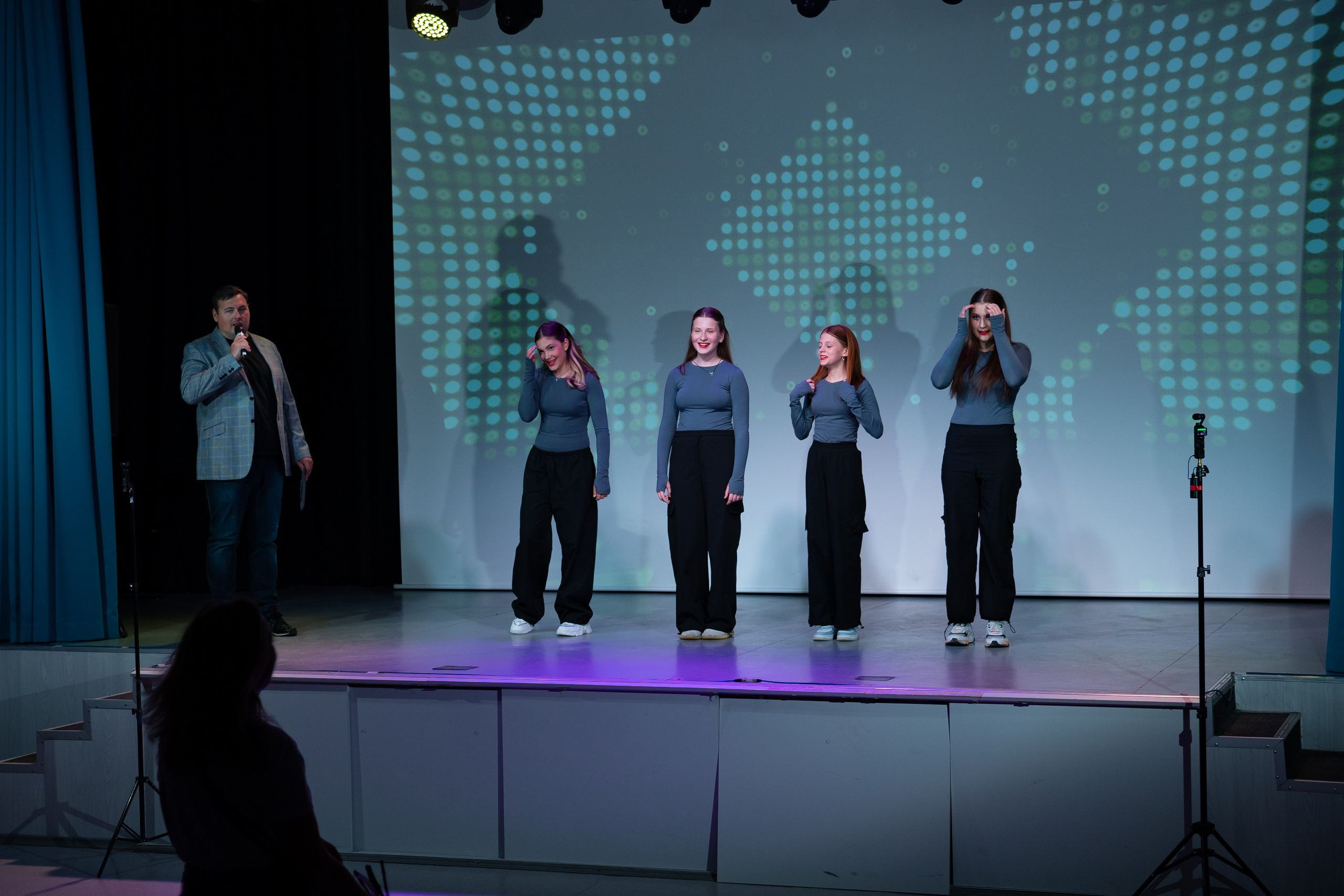 Отчетный концерт продюсерского центра «Новая Звезда». Фото / Видеосъемка в Москве