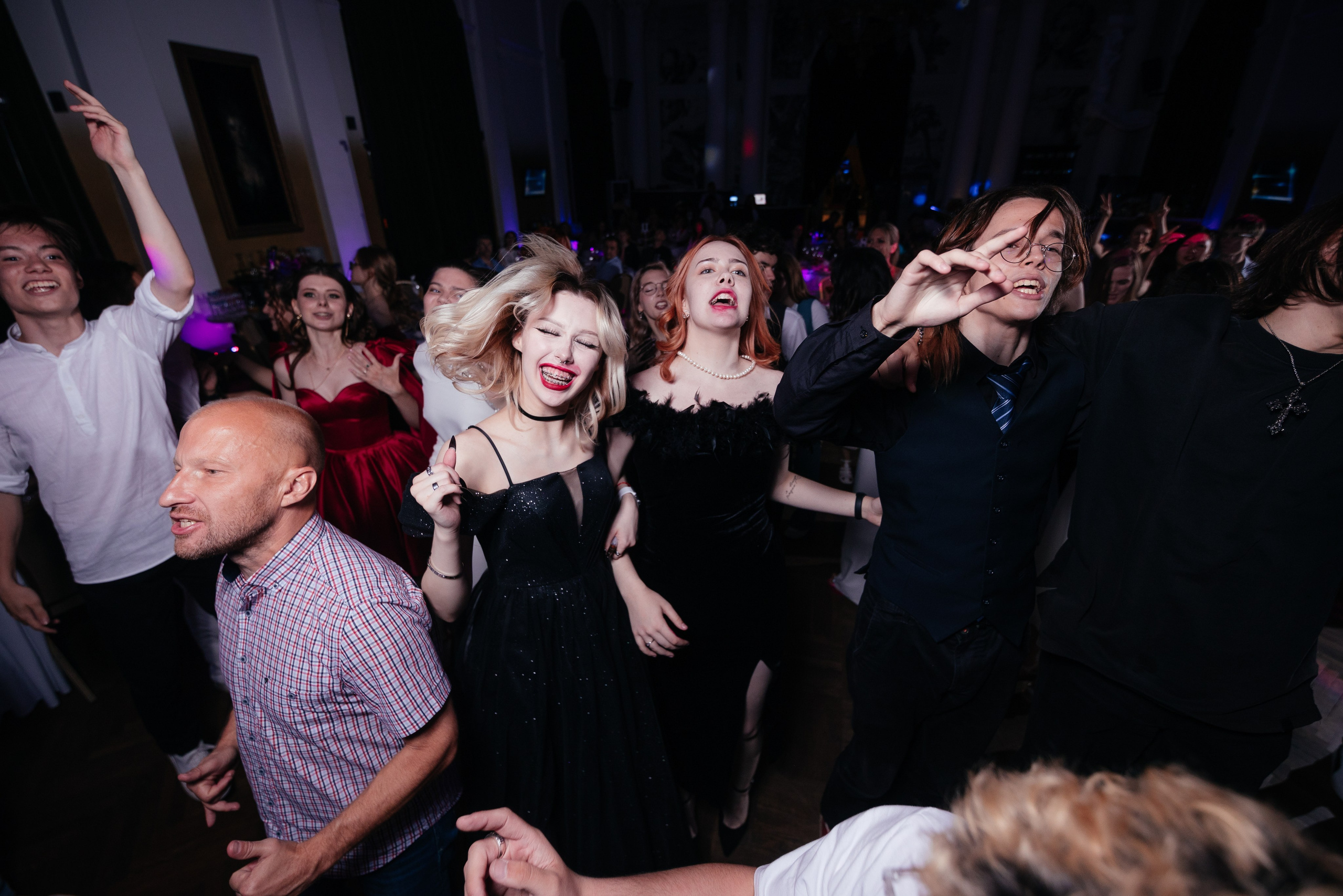 Выпускной 11 класс. Фотограф Крохин Олег