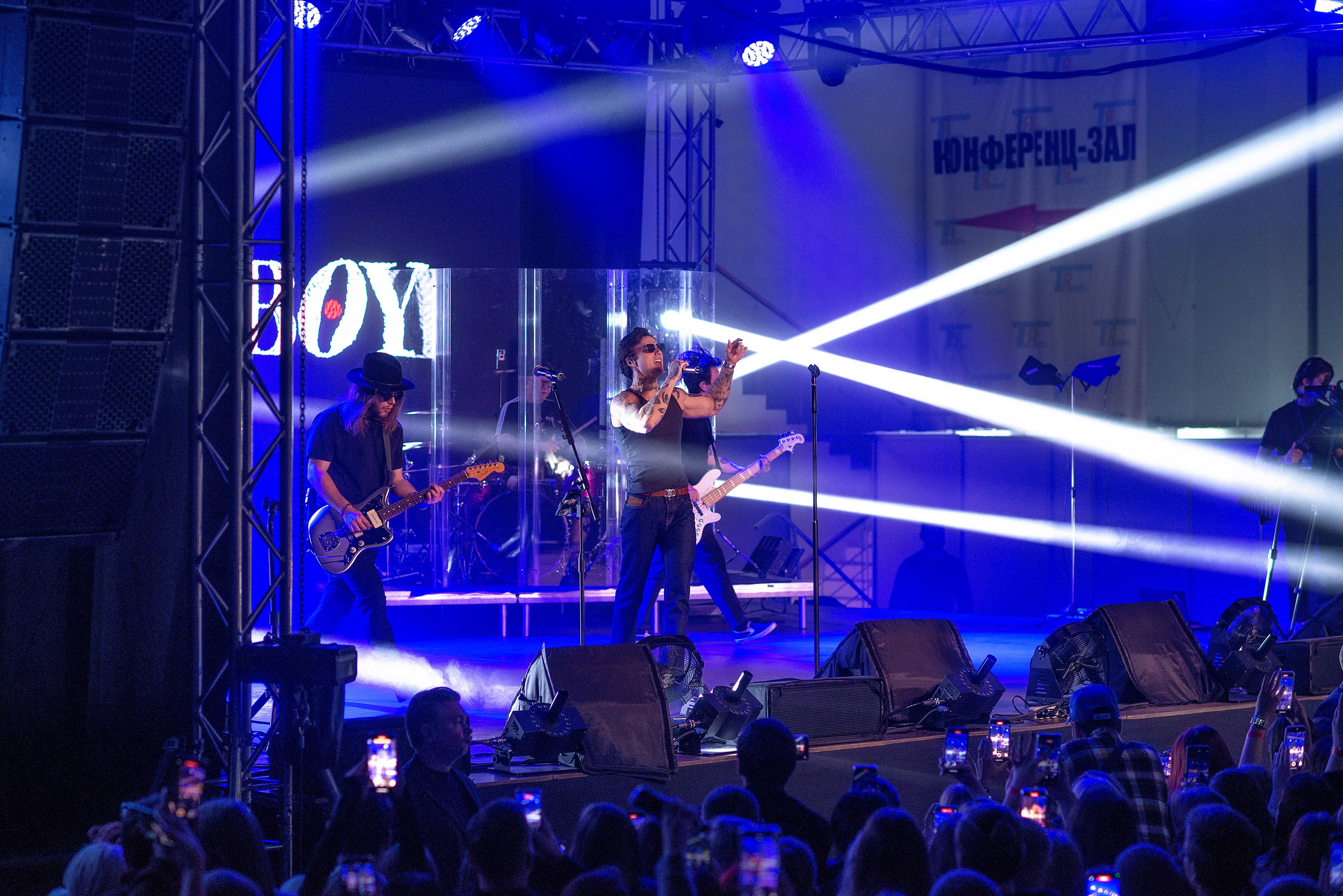 Концерт Хolidayboy. Школьный, фэшн фотограф в Тюмени и в России Ирина Королева