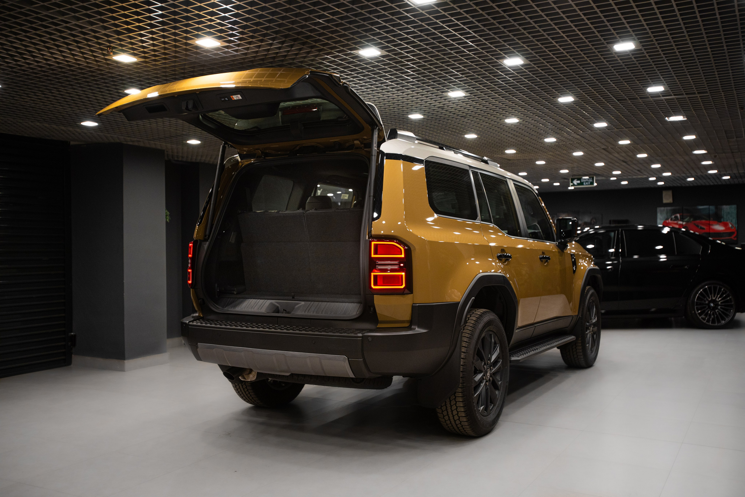 Toyota LC Prado. Автомобильный фотограф в Москве Андрей Емельянов