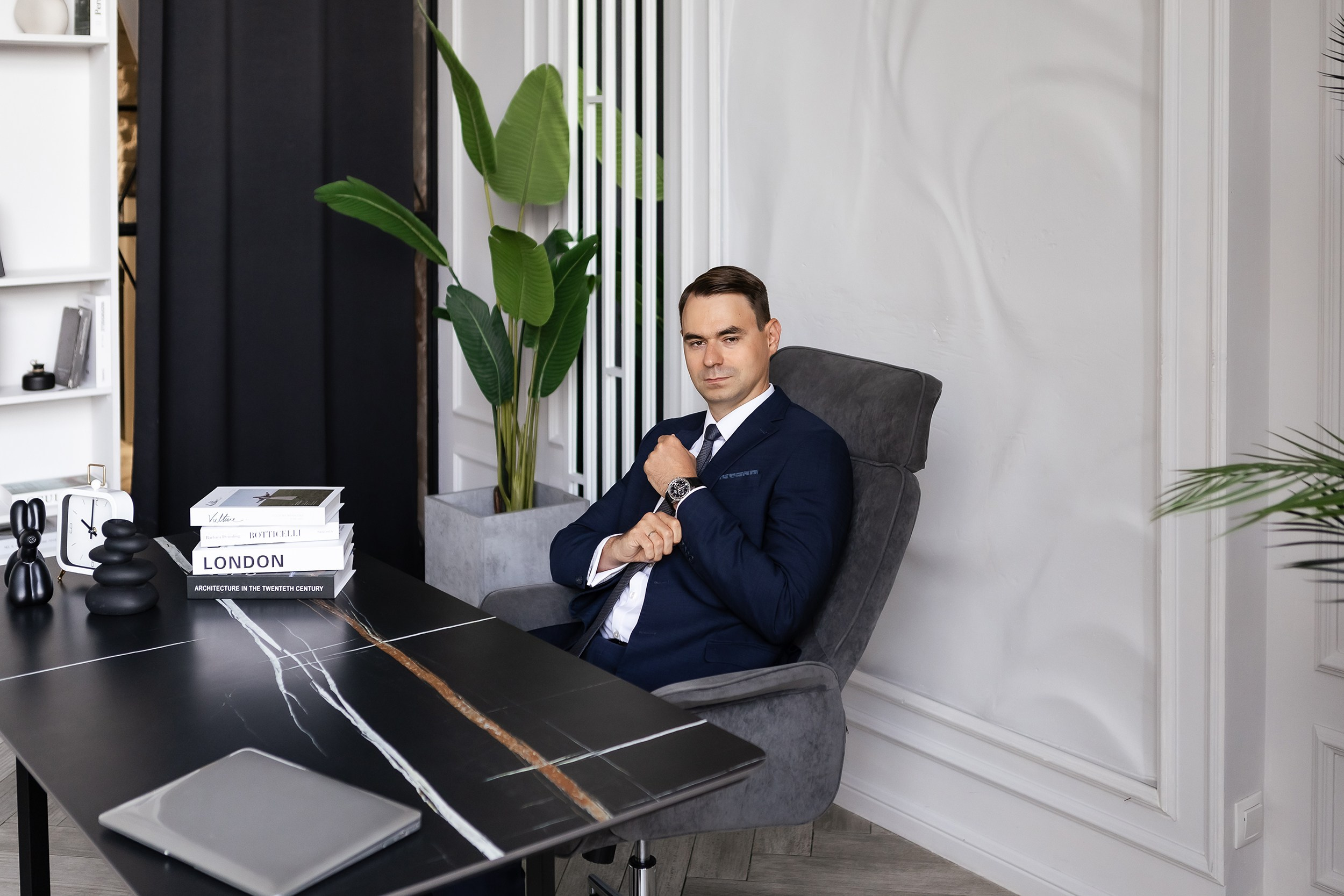 Деловая фотосъемка в студии в Москве