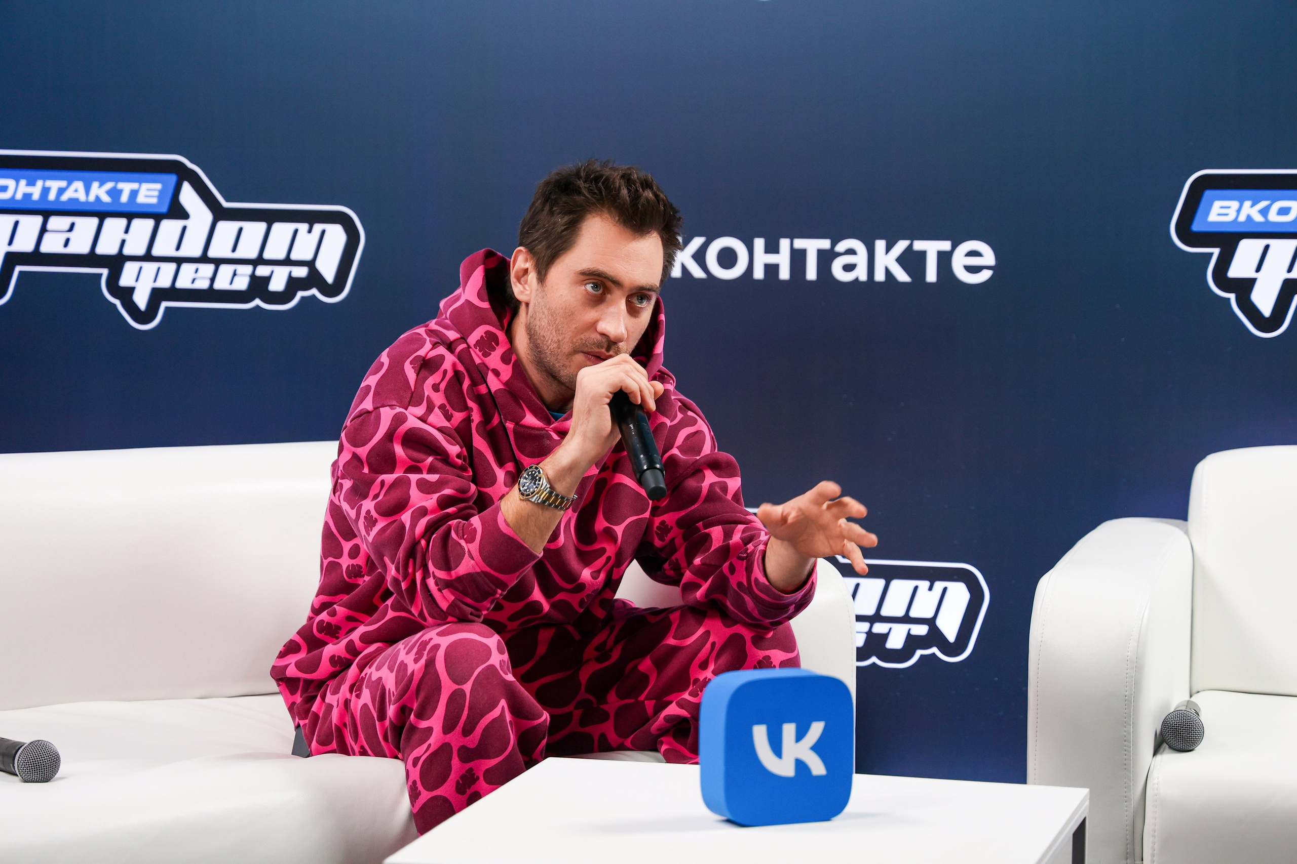 VK Fest. Показ «Стометровка» с Дмитрием Чеботарёвым. Свадебный и Event фотограф в Москве Бажина Ирина