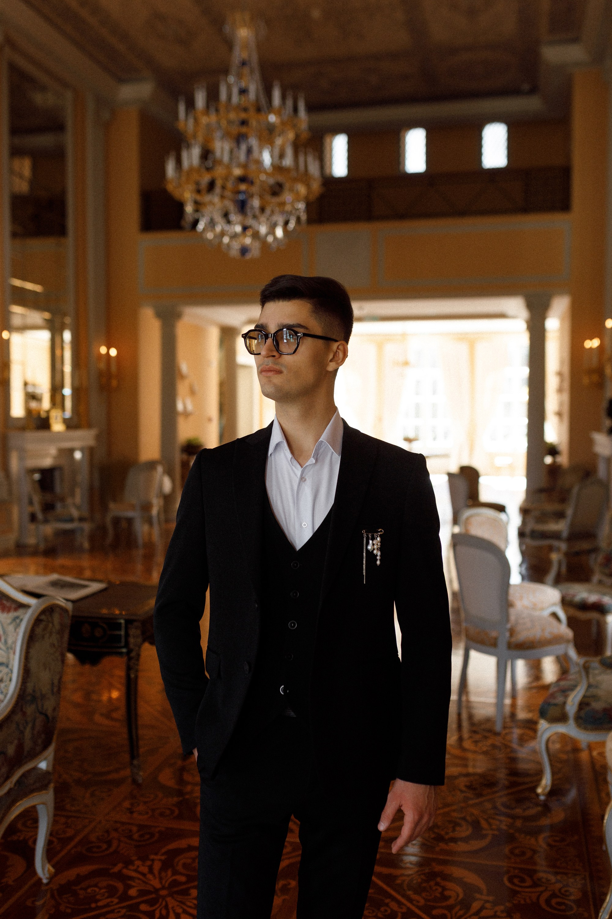 Петр и Лейла