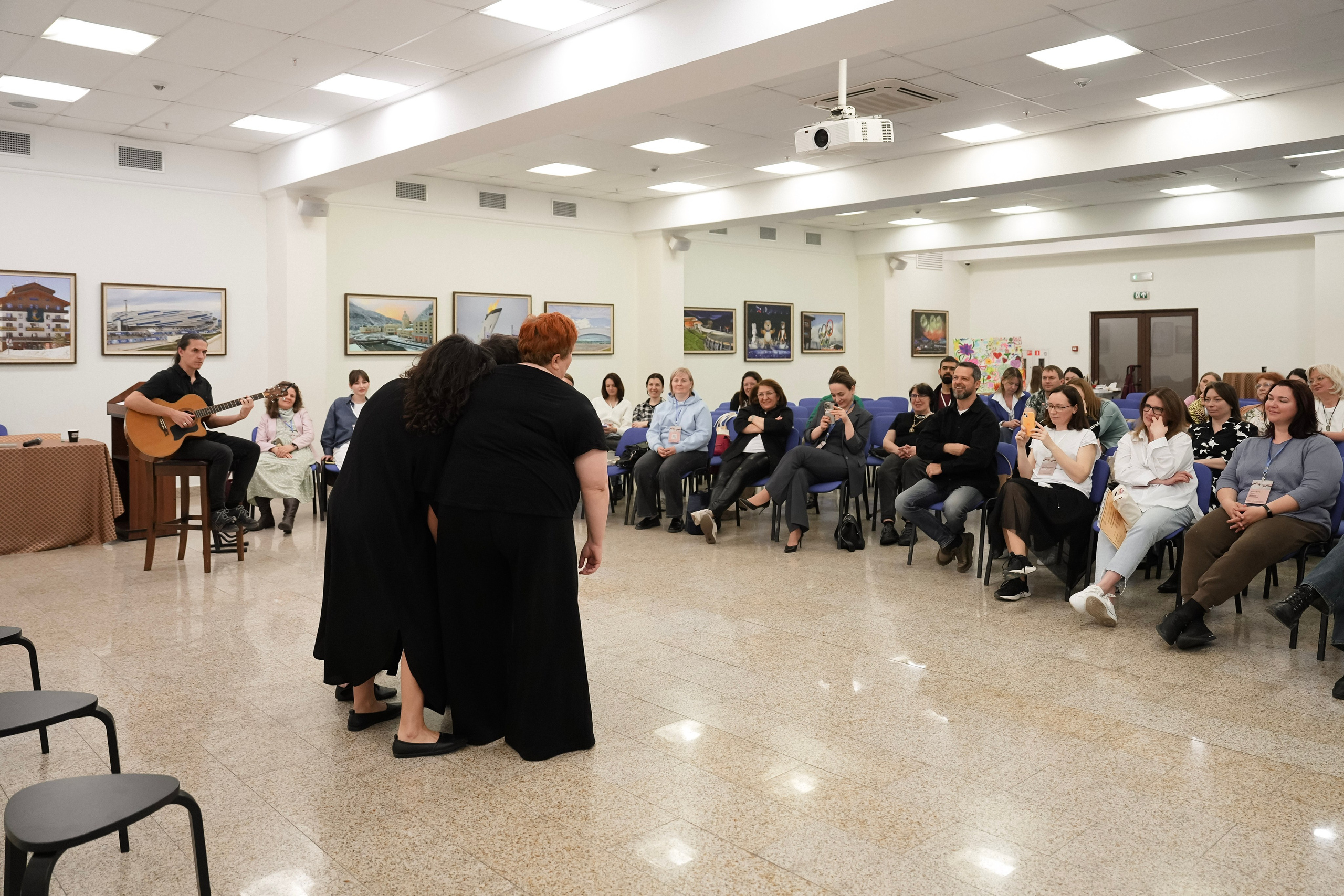 Гештальт-конференция «Телесный процесс, от теории к практике» 2025. Фотограф с психологическим образованием