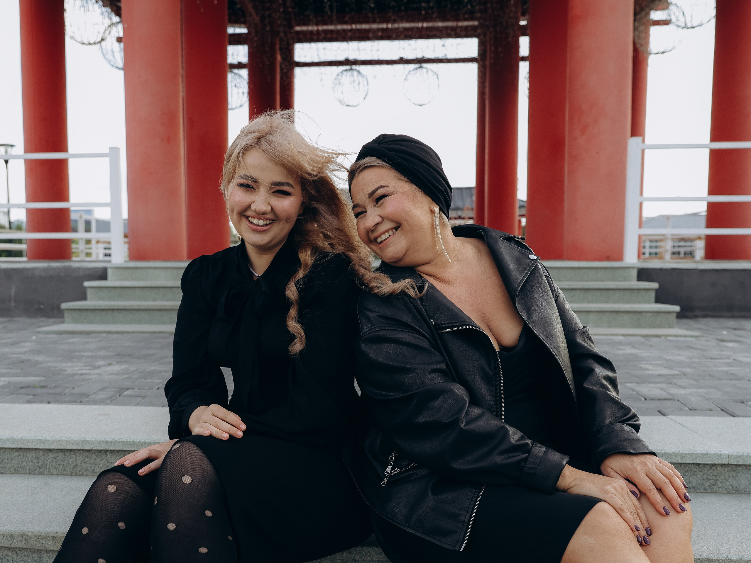 Семья в черном. Мультифотограф Динара Ахмедзянова