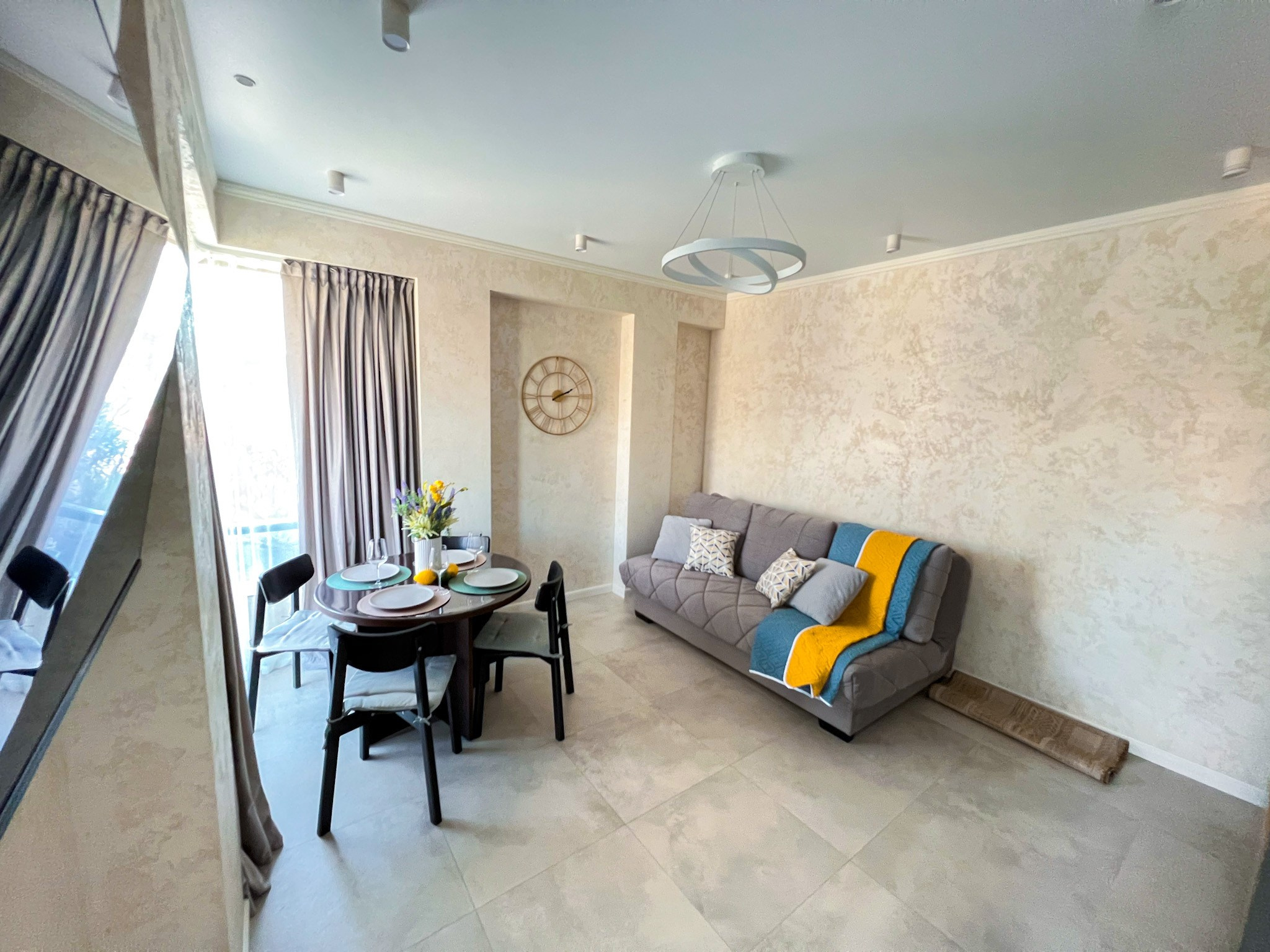 Апартаменты в Центральном Сочи. Квартиры посуточно, длительно в Сочи, LARA APART GROUP