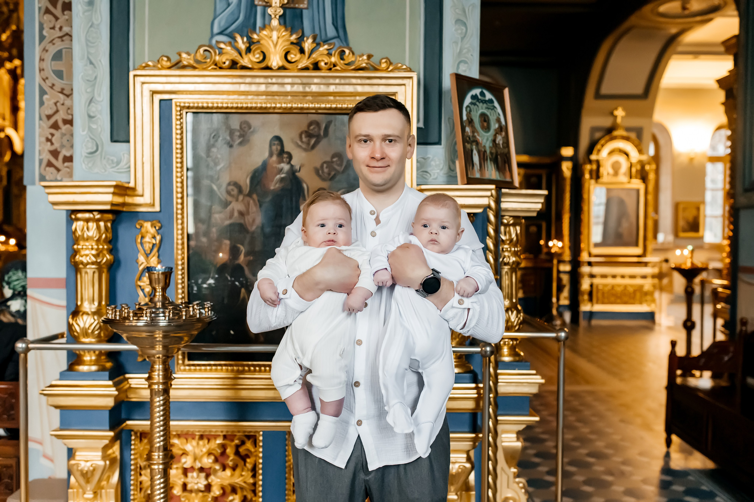 Крещение Гордея и Степана в Храме  Успения Пресвятой Богородицы в Троице-Лыково. Фотограф на крещение и венчание Москва  Надежда Баланина