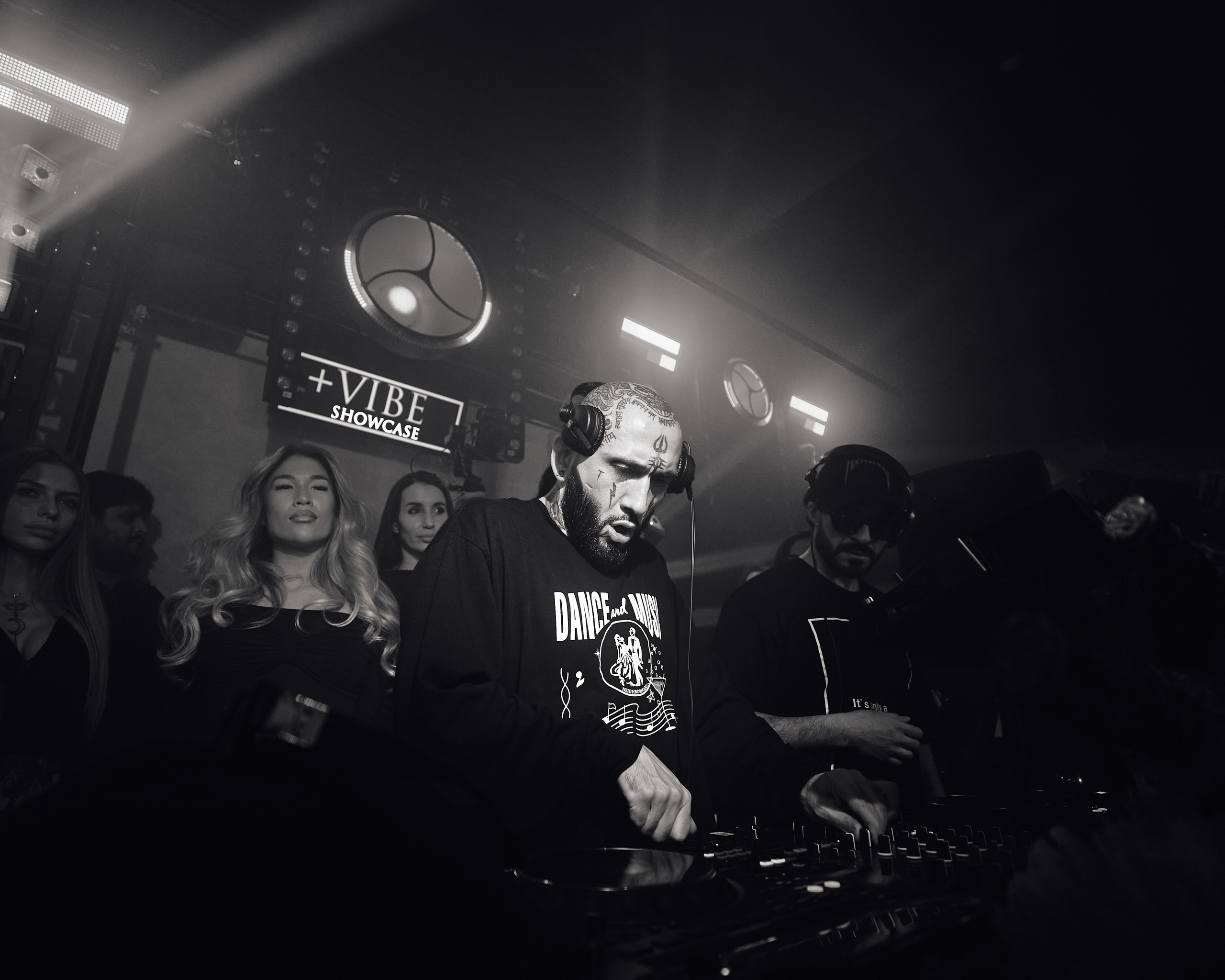 PLUS VIBE Party. Репортажный фотограф в Москве Дмитрий Масленников