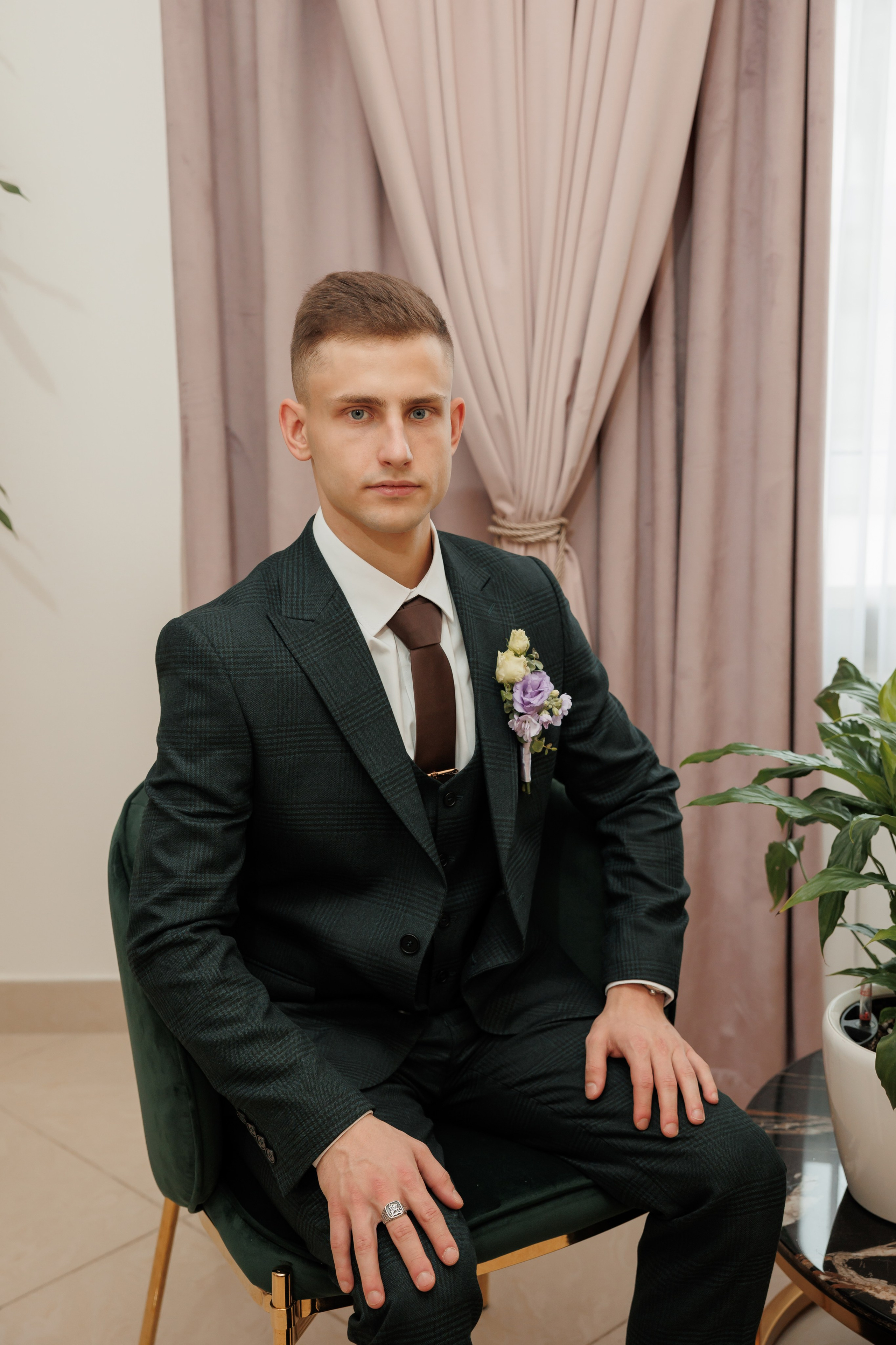 Константин и Дарья, ЗАГС ВДНХ, отель Soluxe, ресторан «Антик». Свадебный и репортажный фотограф (Москва, Королев и другие)