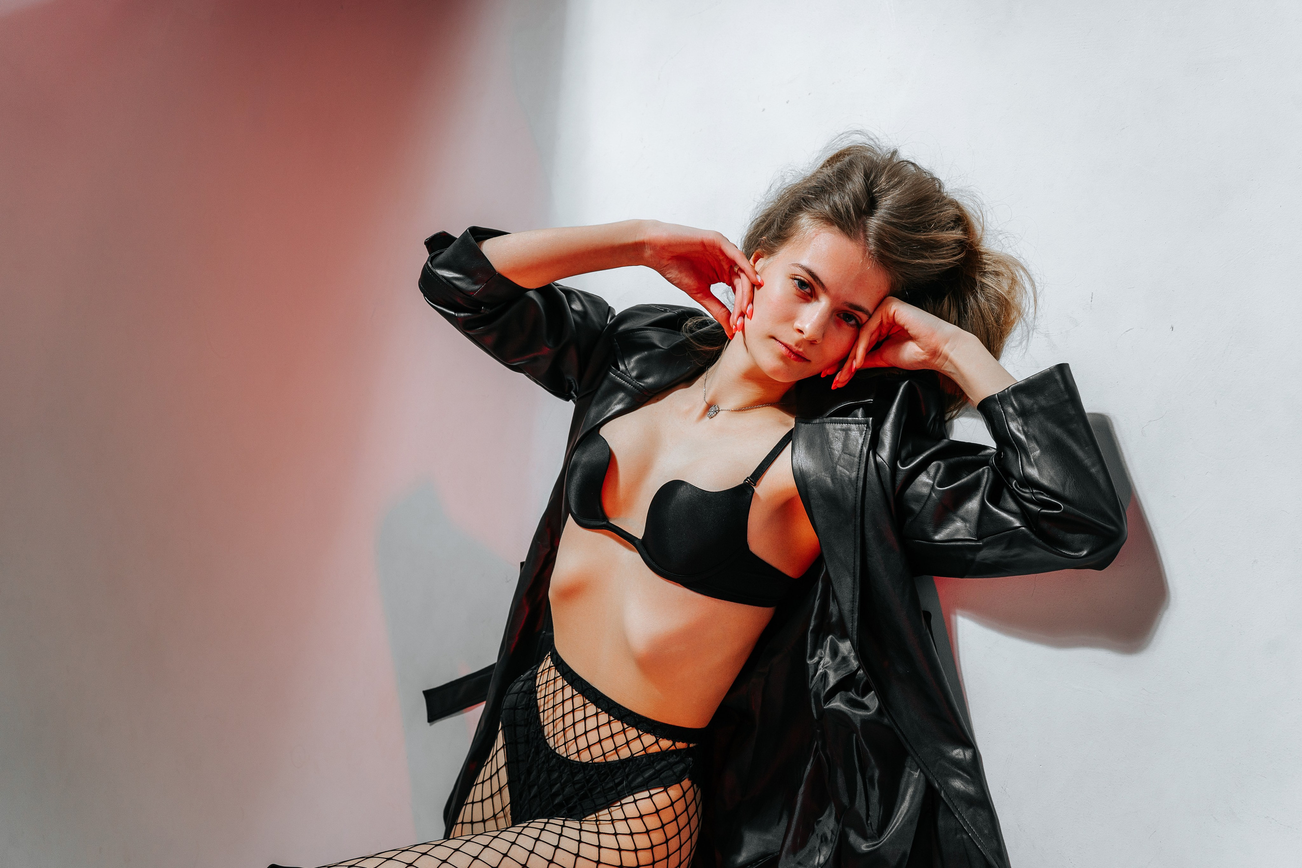 Катя (фотосессия студия. Свадебный и семейный фотограф в Москве Софья Алмостова