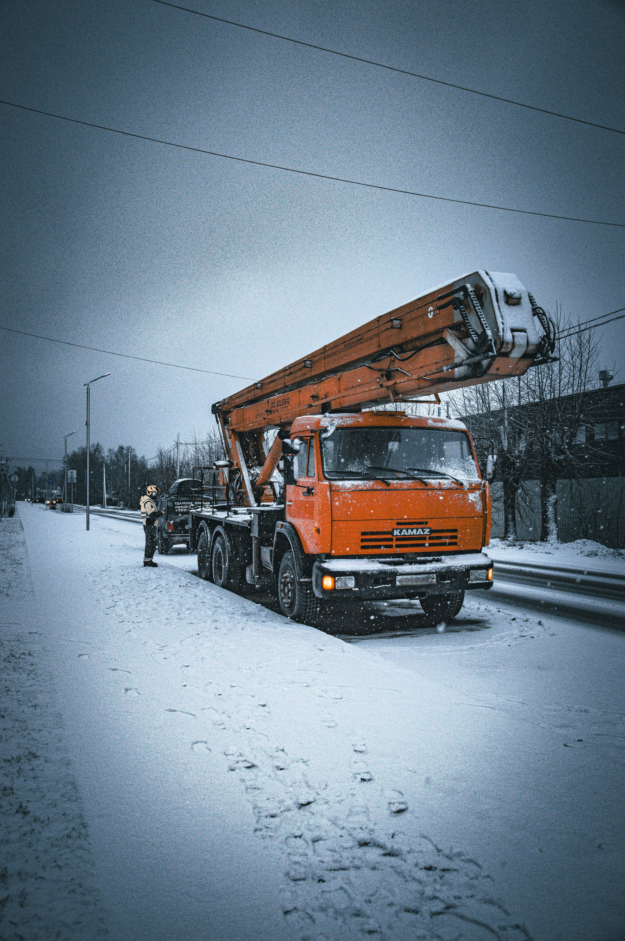 Автовышка 28 метров. Аrbori Culturist