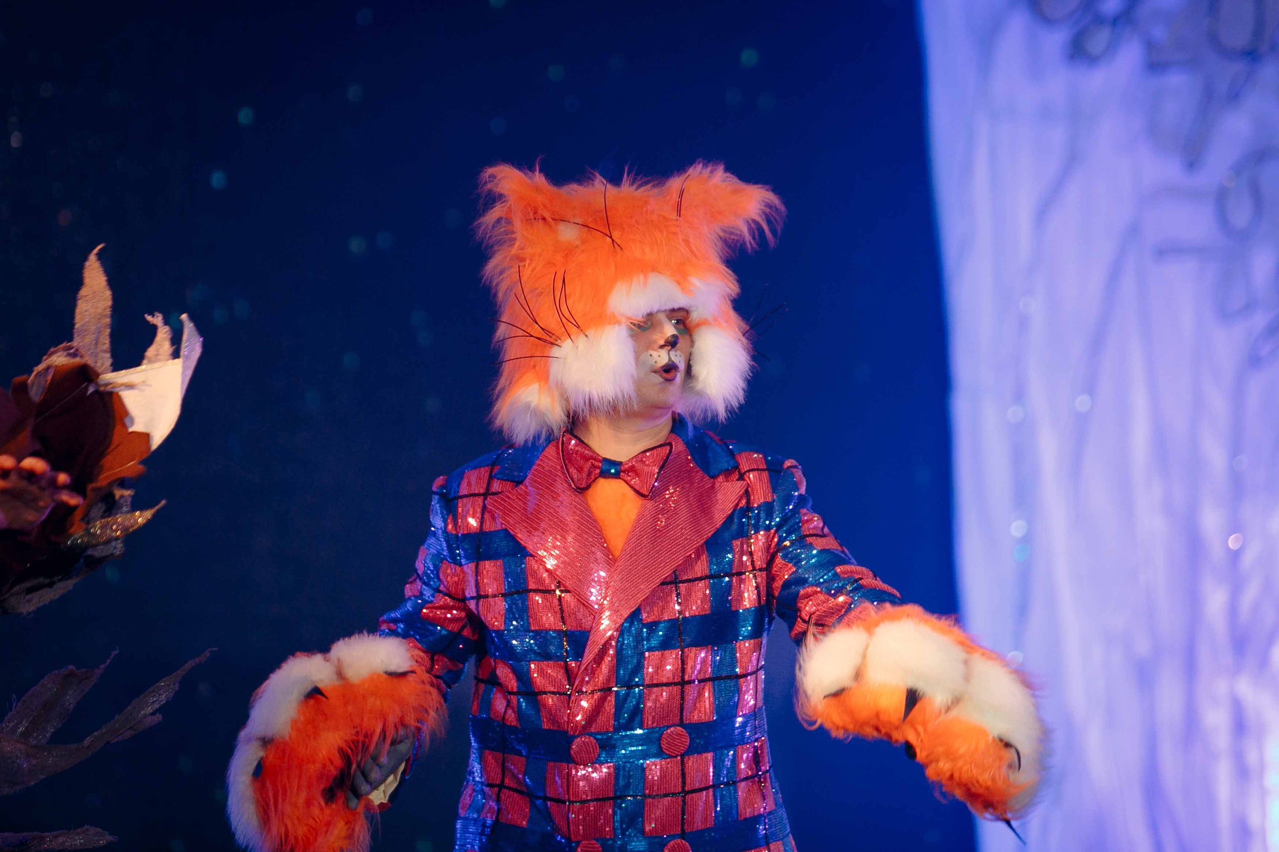 Елка в «Казармах» ТЮЗ. Ваш репортажный фотограф Артемий Антонов