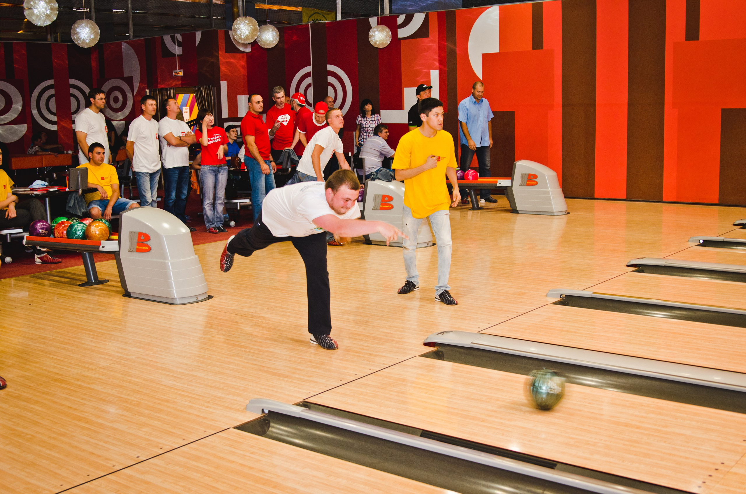 Копоратив.МТС-Теле2-Ростелеком.Боулинг. Свадебный и семейный фотограф Денис Лукьянов в Краснодаре, Краснодарском крае и Республике Крым