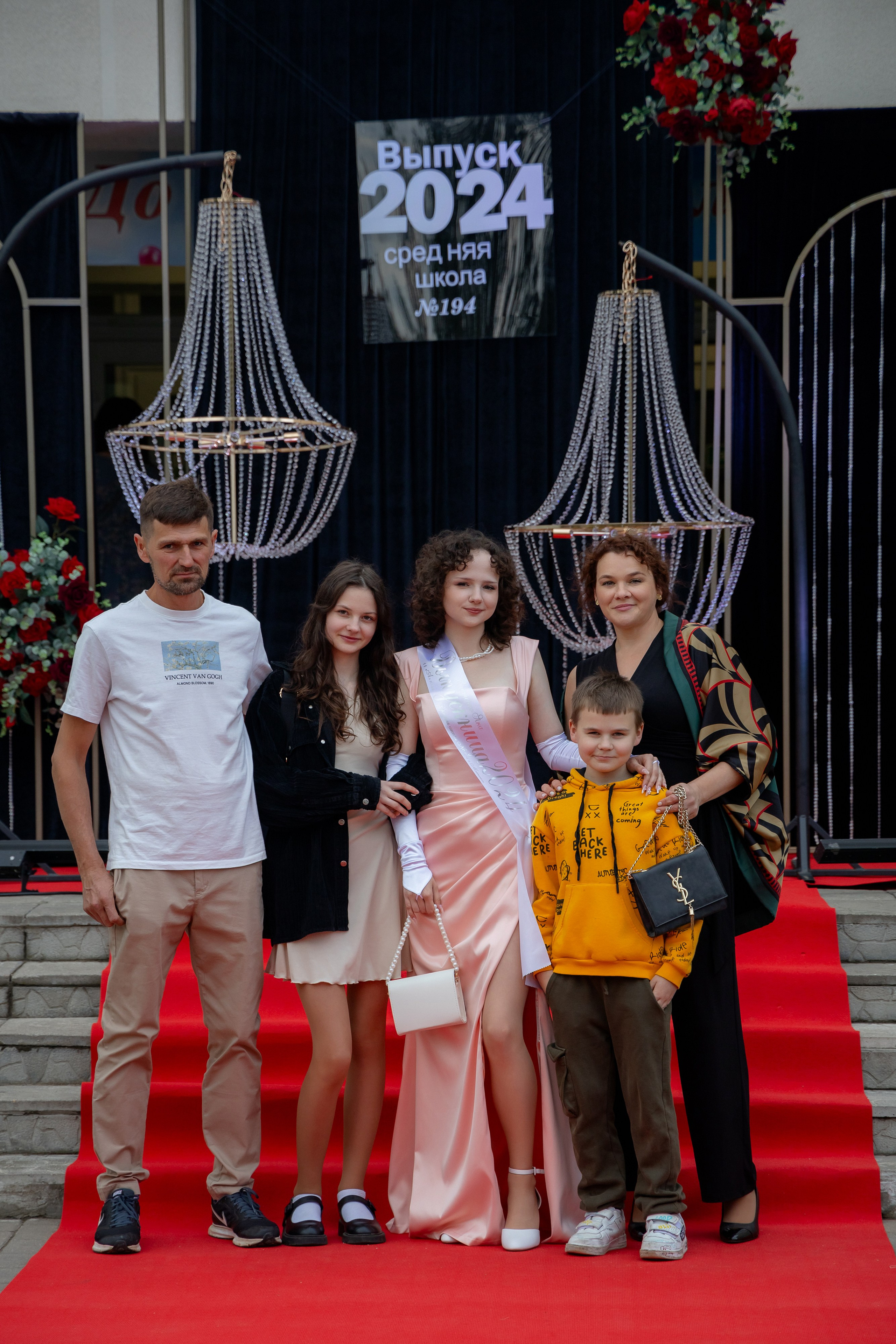 Школьный выпускной 2024 год в Соколе (Минск). Свадебный фотограф в Минске/Беларуси Сергей Спиридонов