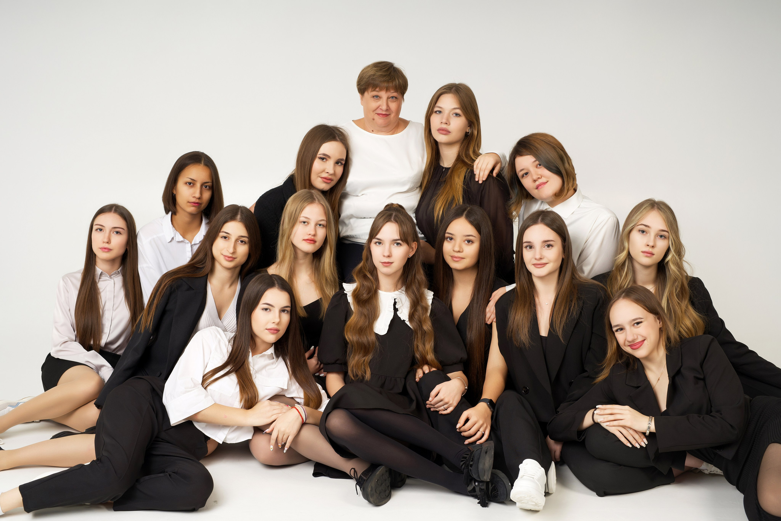 Выпускной альбом  Краснодар 9 Класс. Ваш выпускной альбом в Краснодаре