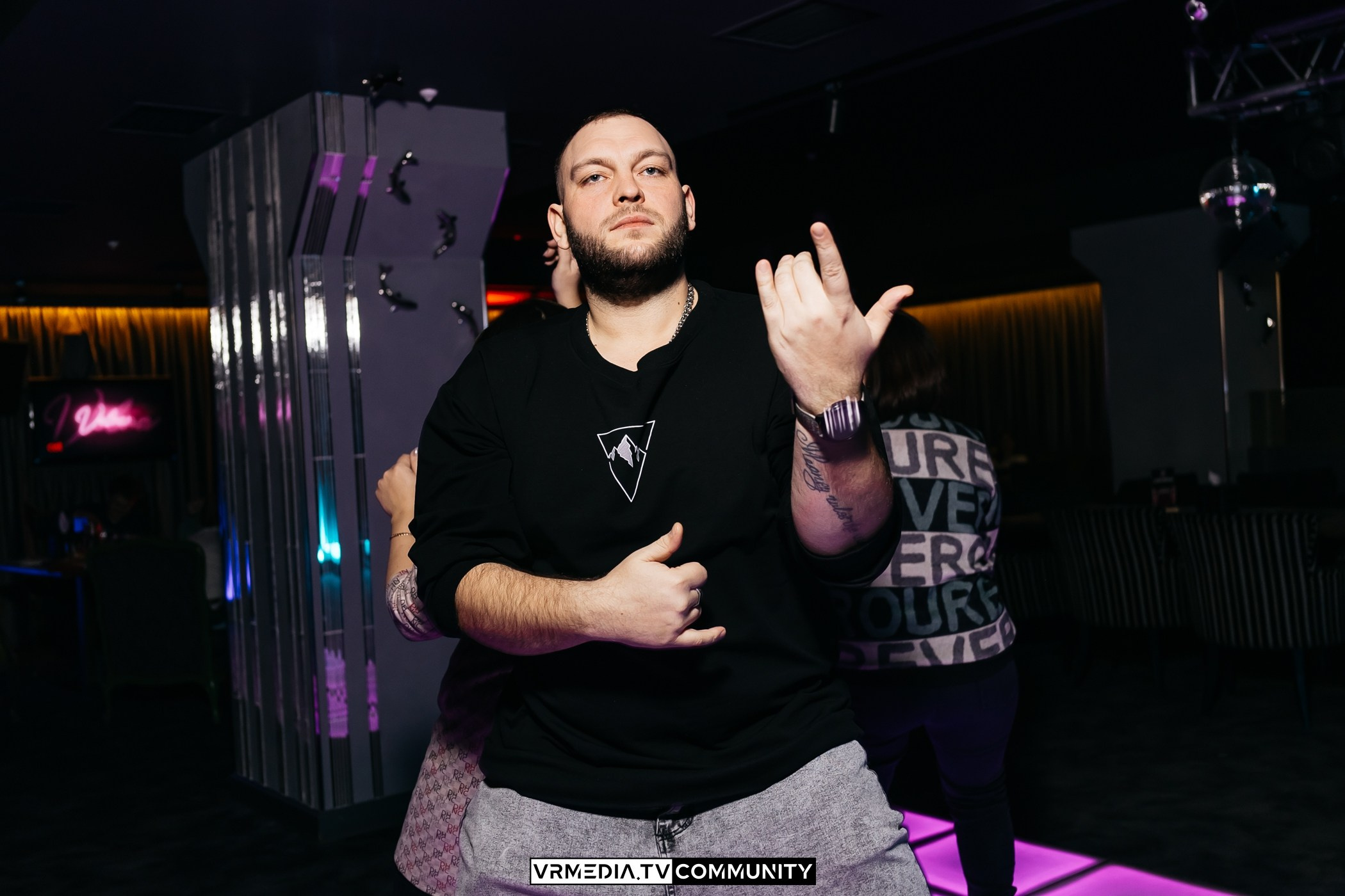 Вечер в караоке-баре «Volna»