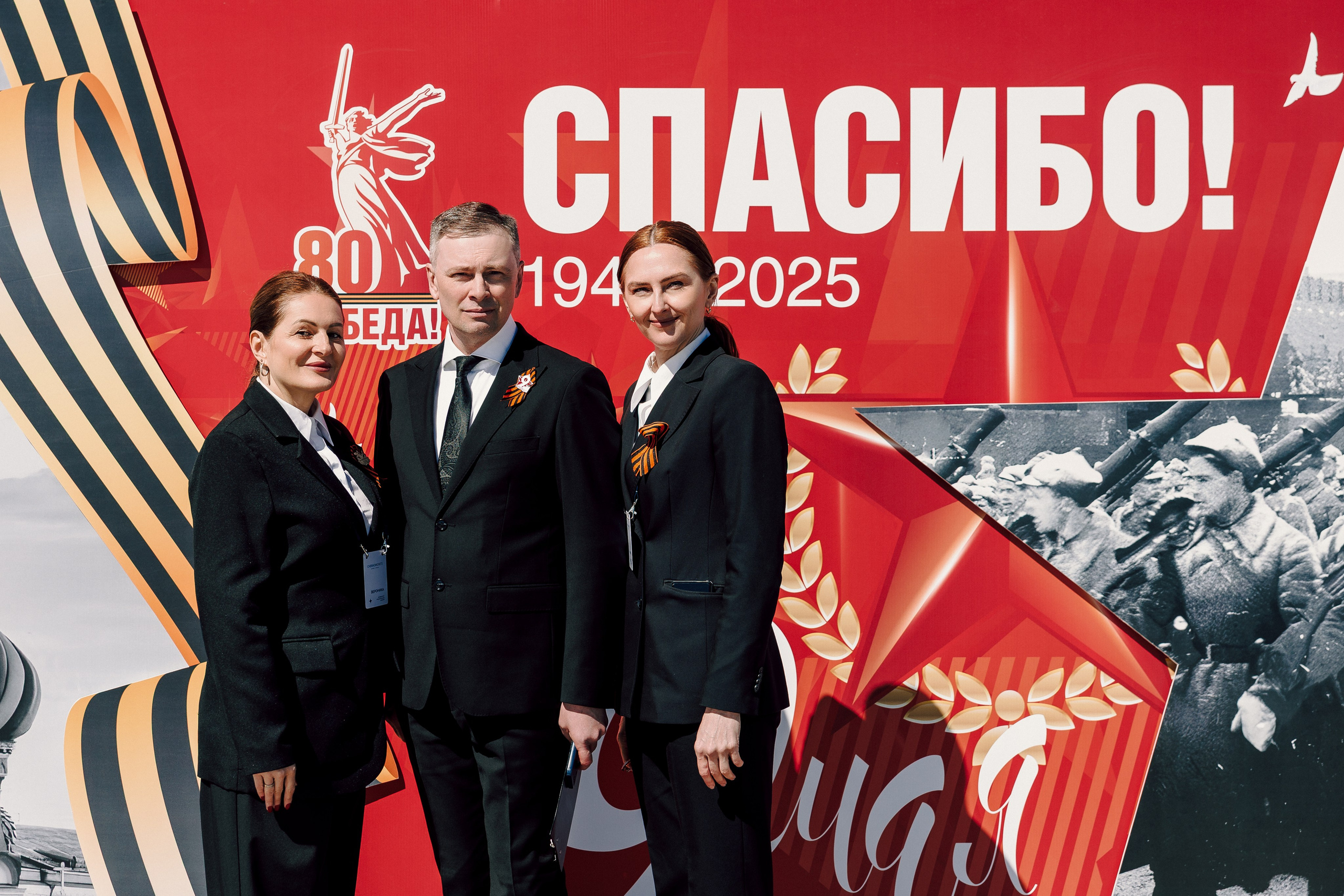 Торжественный митинг, посвящённый открытию Мемориала Славы воинам-новотрубникам. Лёшка Варзегов — фотограф